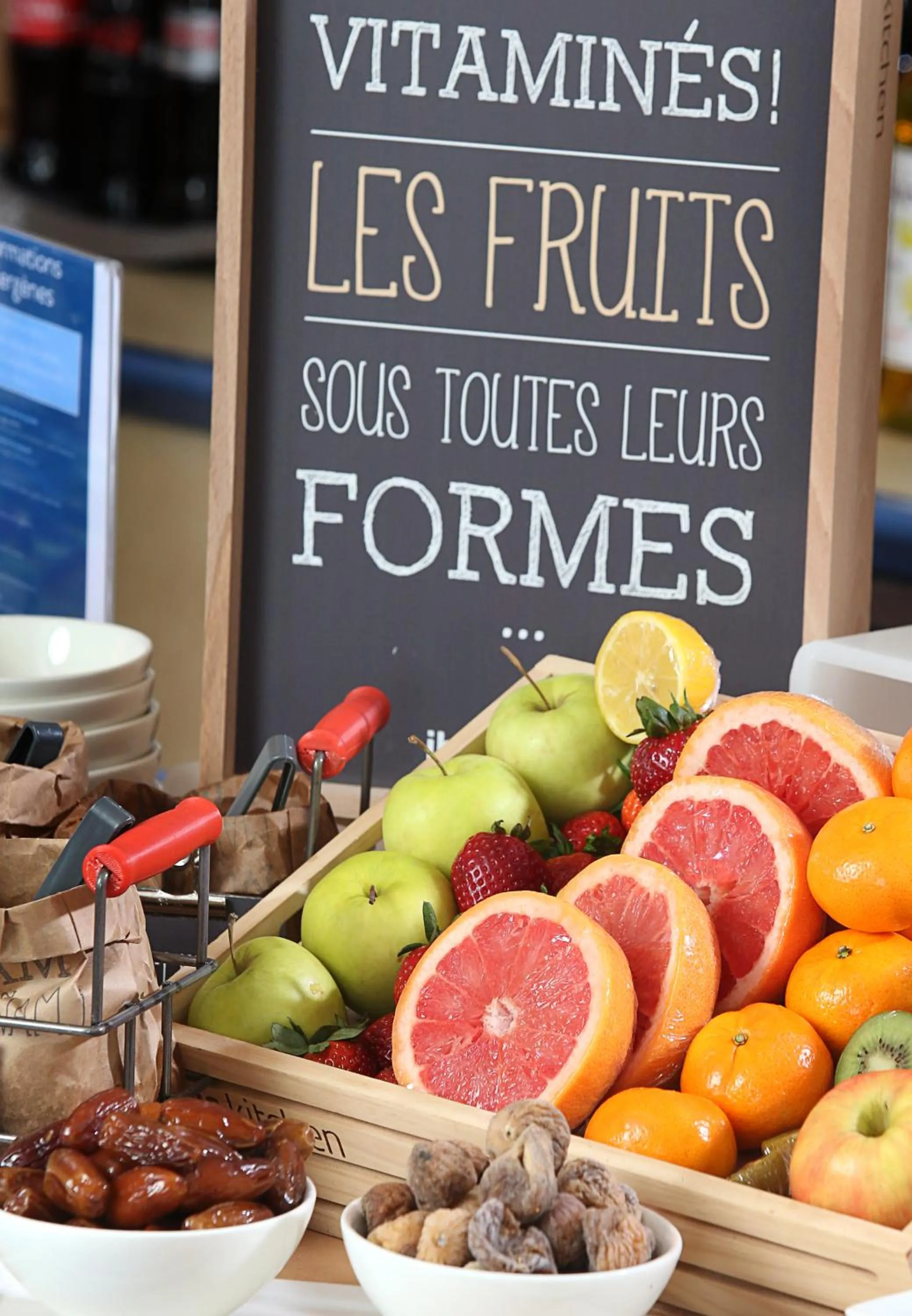 Buffet breakfast in ibis Auxerre Sud