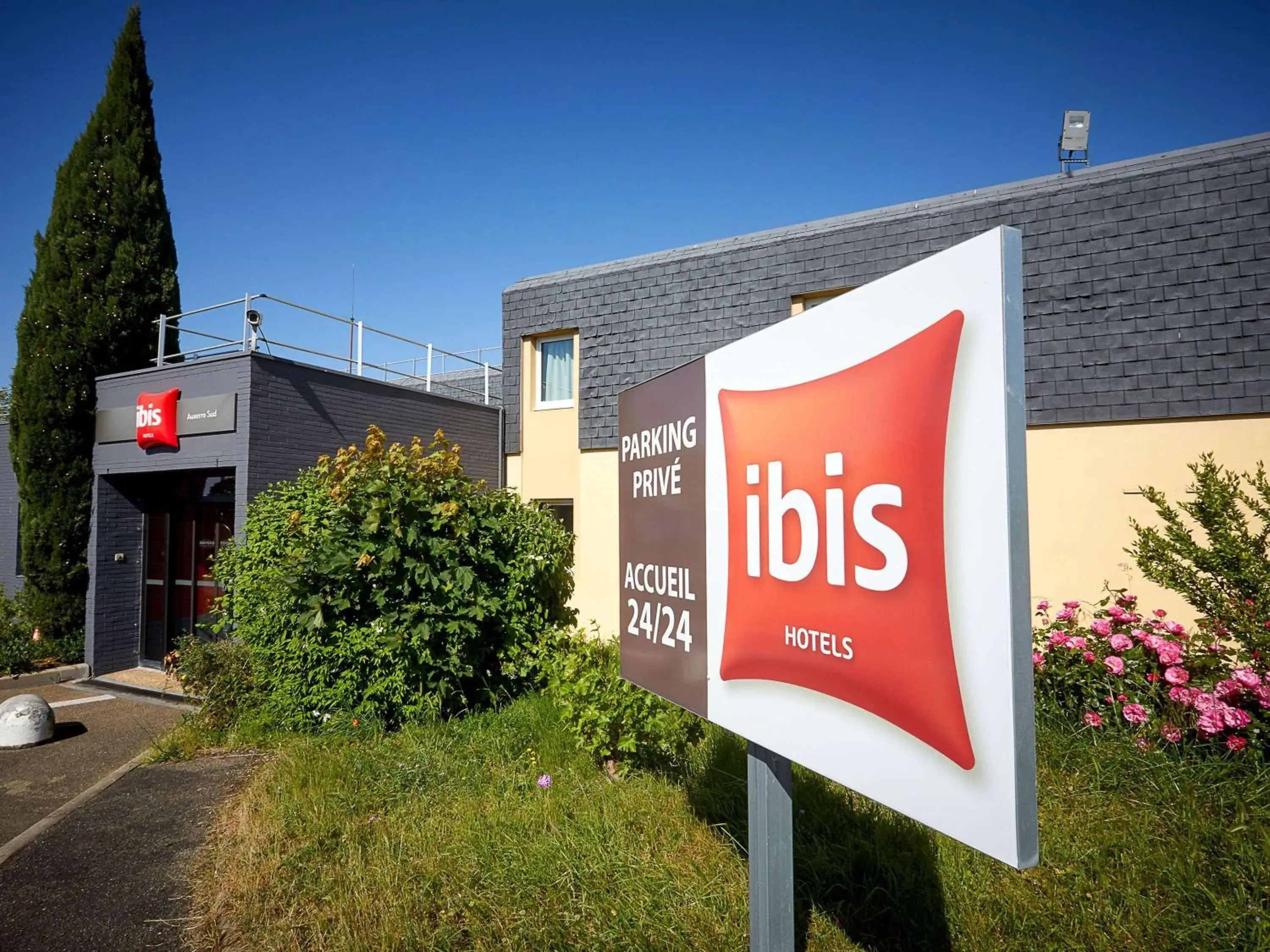 Property building in ibis Auxerre Sud Property building in ibis Auxerre Sud