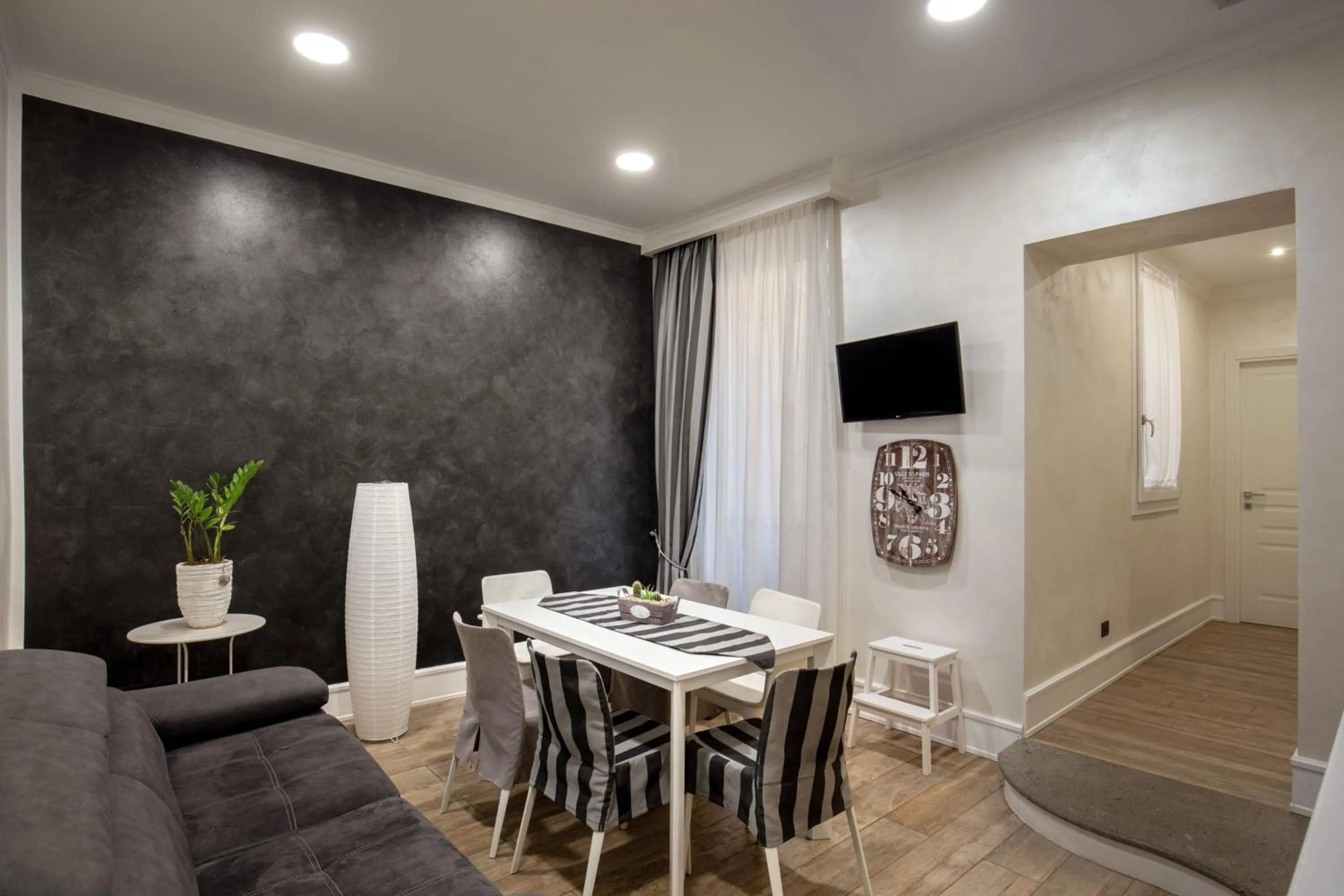 TV and multimedia in I Fiumi Di Navona