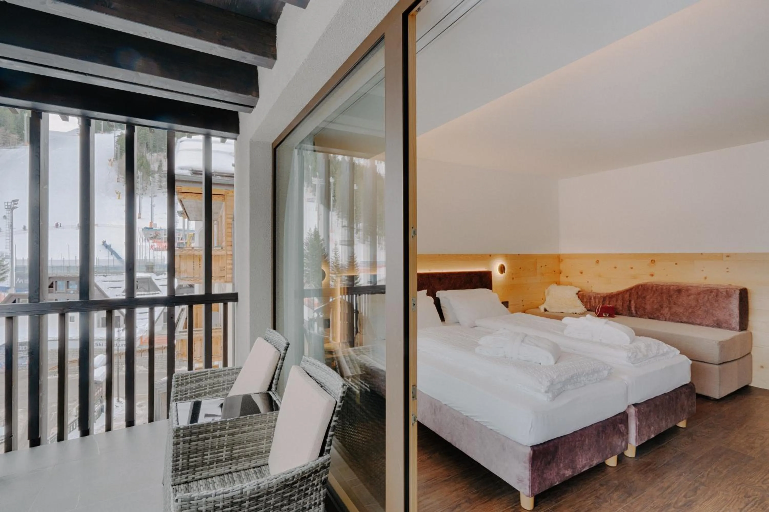 Bed in Alpen Hotel Vidi