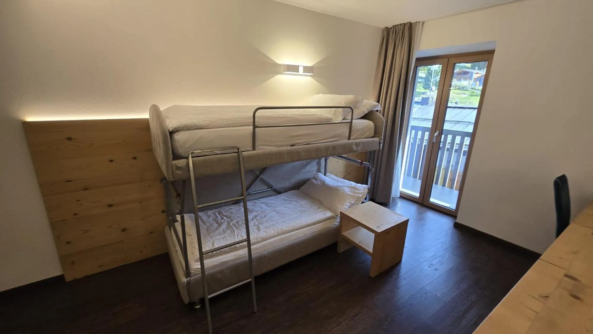 Bed in Alpen Hotel Vidi