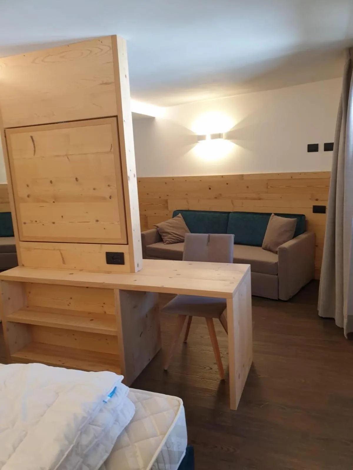 Bed in Alpen Hotel Vidi