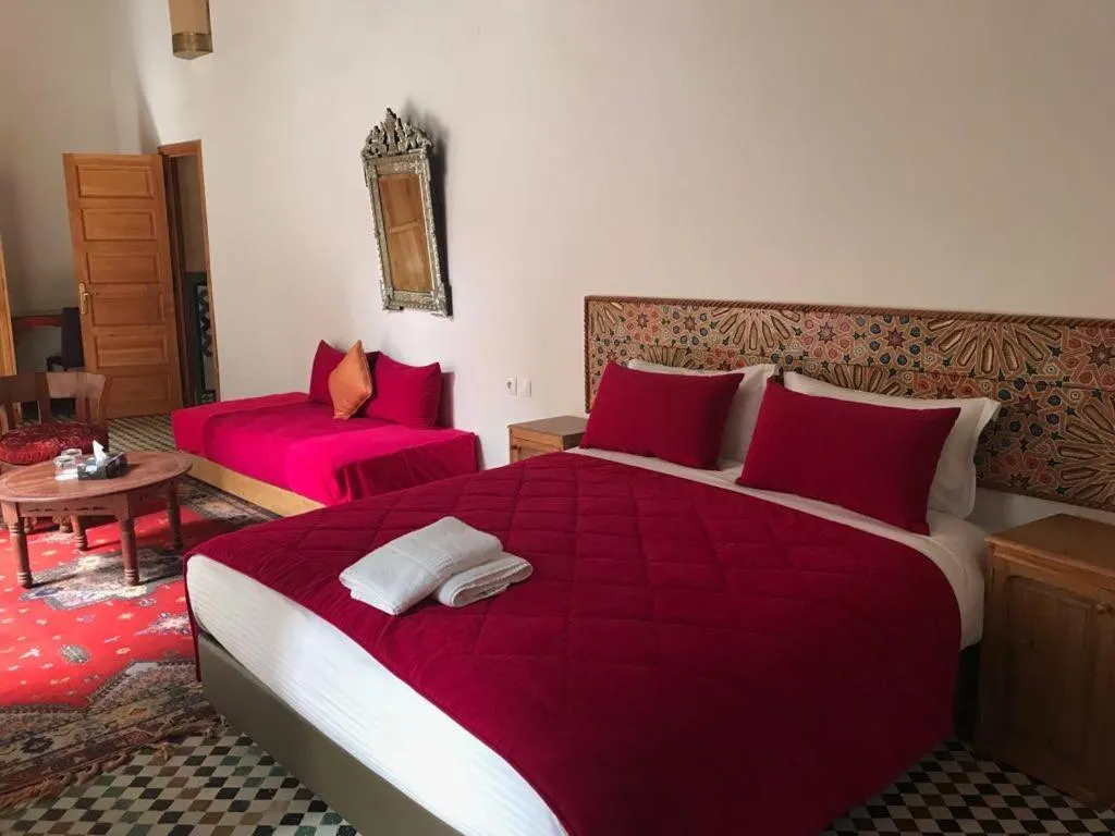 Staff, Bed in Riad jasmins & Spa