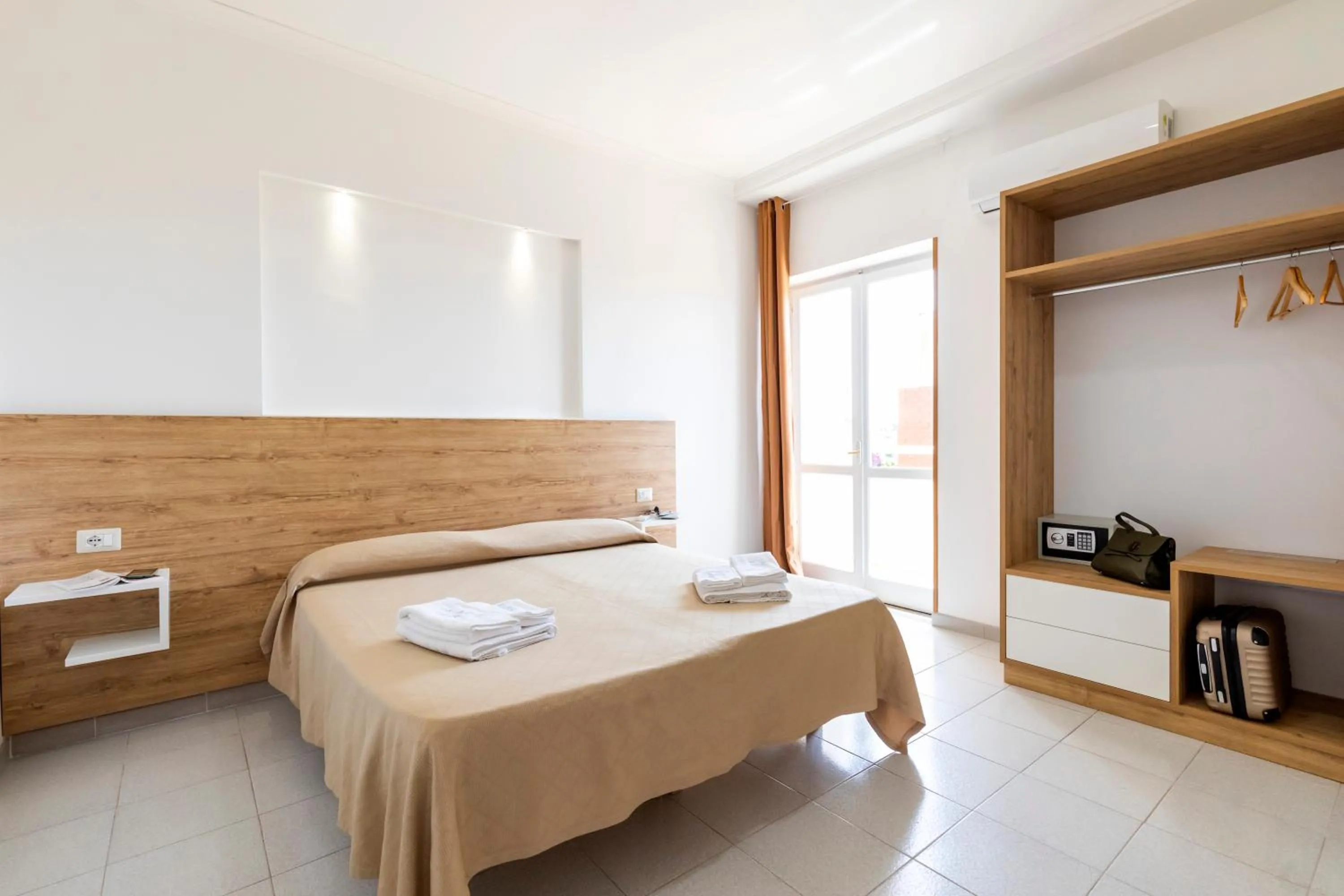 Bedroom, Bed in Hotel Calabrisella