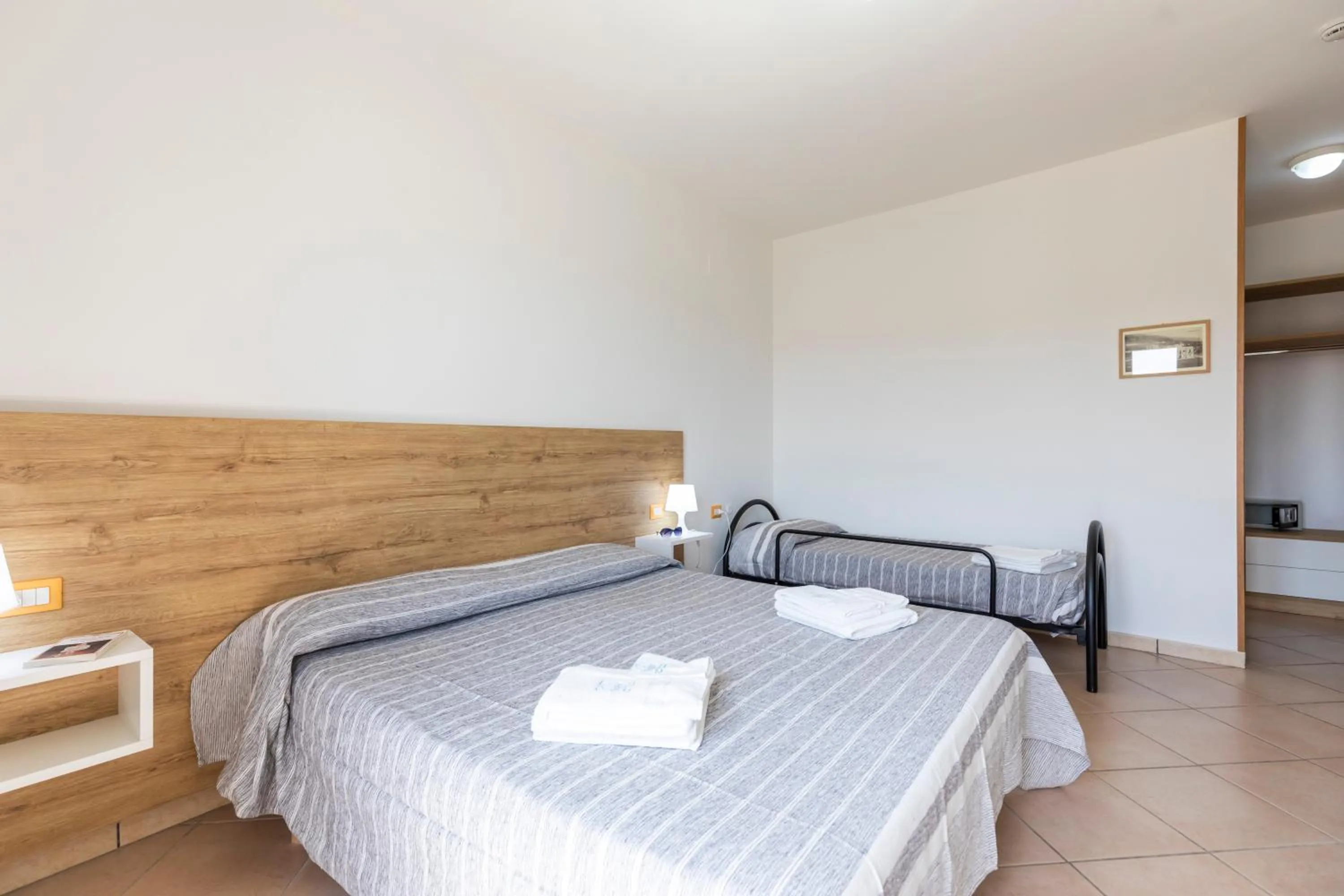 Bedroom, Bed in Hotel Calabrisella