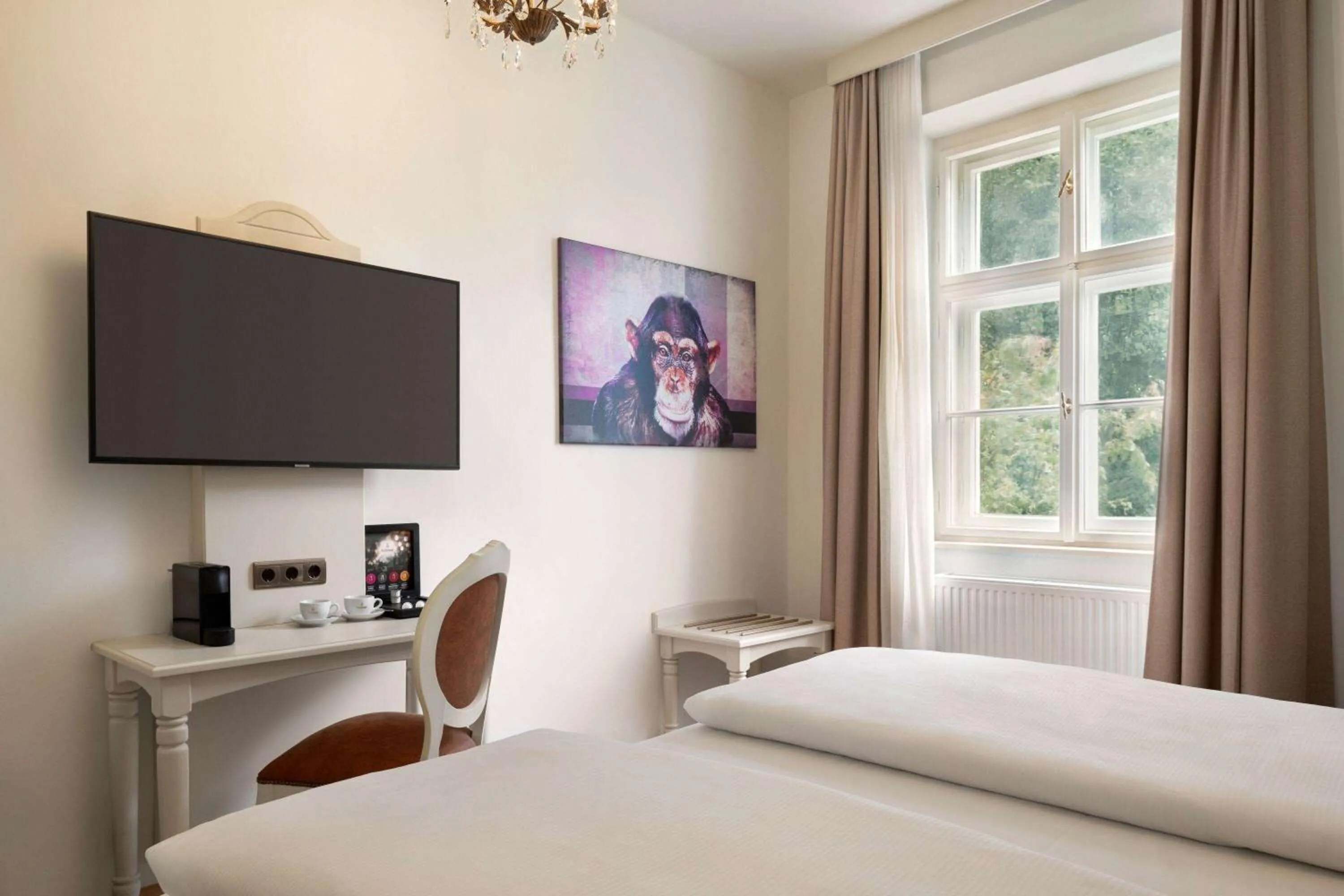 Photo of the whole room, Bed in Amedia Plaza Wels, Trademark Collection by Wyndham
