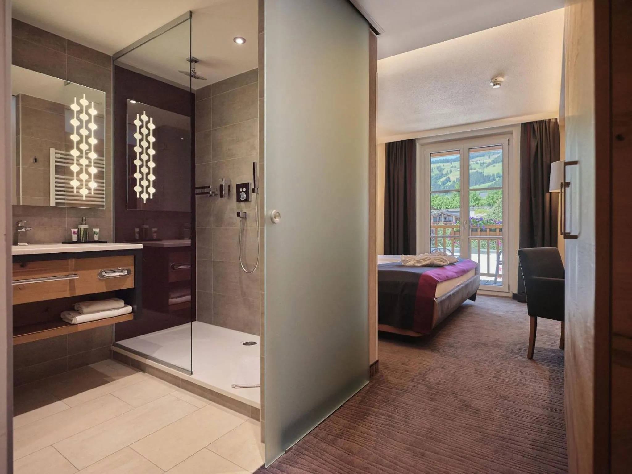 Photo of the whole room, Bed in Sporthotel Wagrain