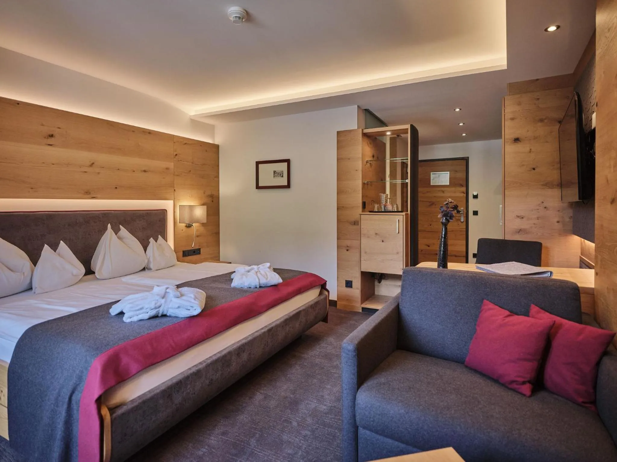 Photo of the whole room, Bed in Sporthotel Wagrain