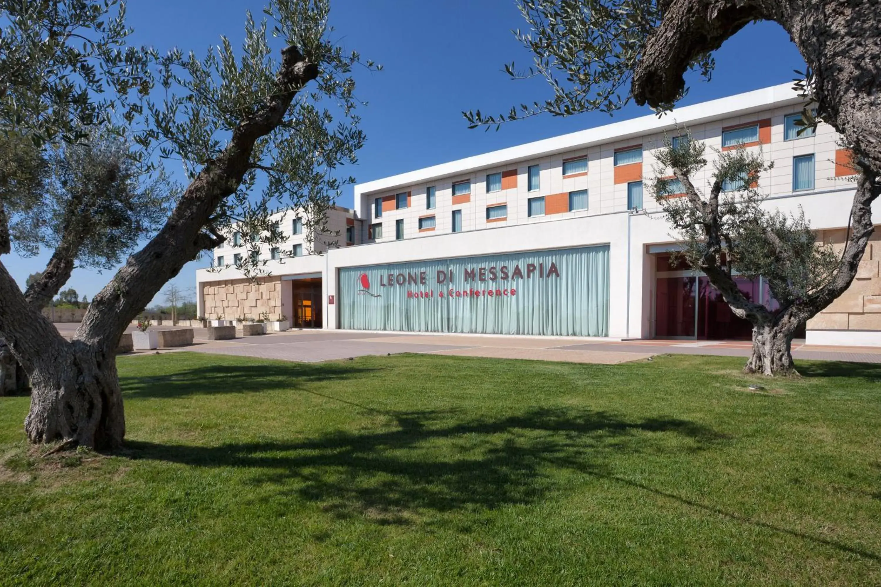 Facade/entrance in Best Western Plus Leone di Messapia Hotel & Conference Facade/entrance in Best Western Plus Leone di Messapia Hotel & Conference