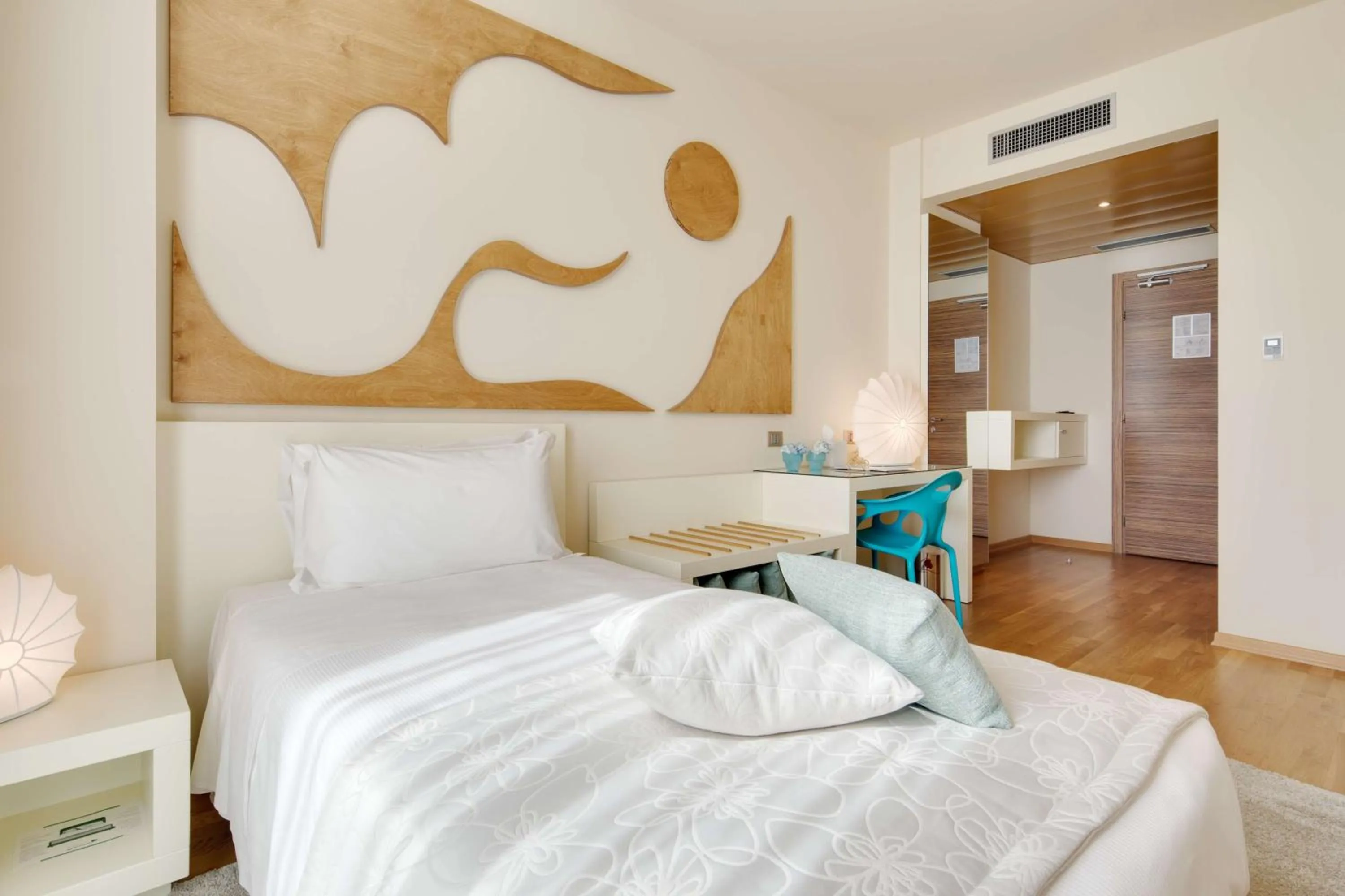 Photo of the whole room, Bed in Best Western Plus Leone di Messapia Hotel & Conference