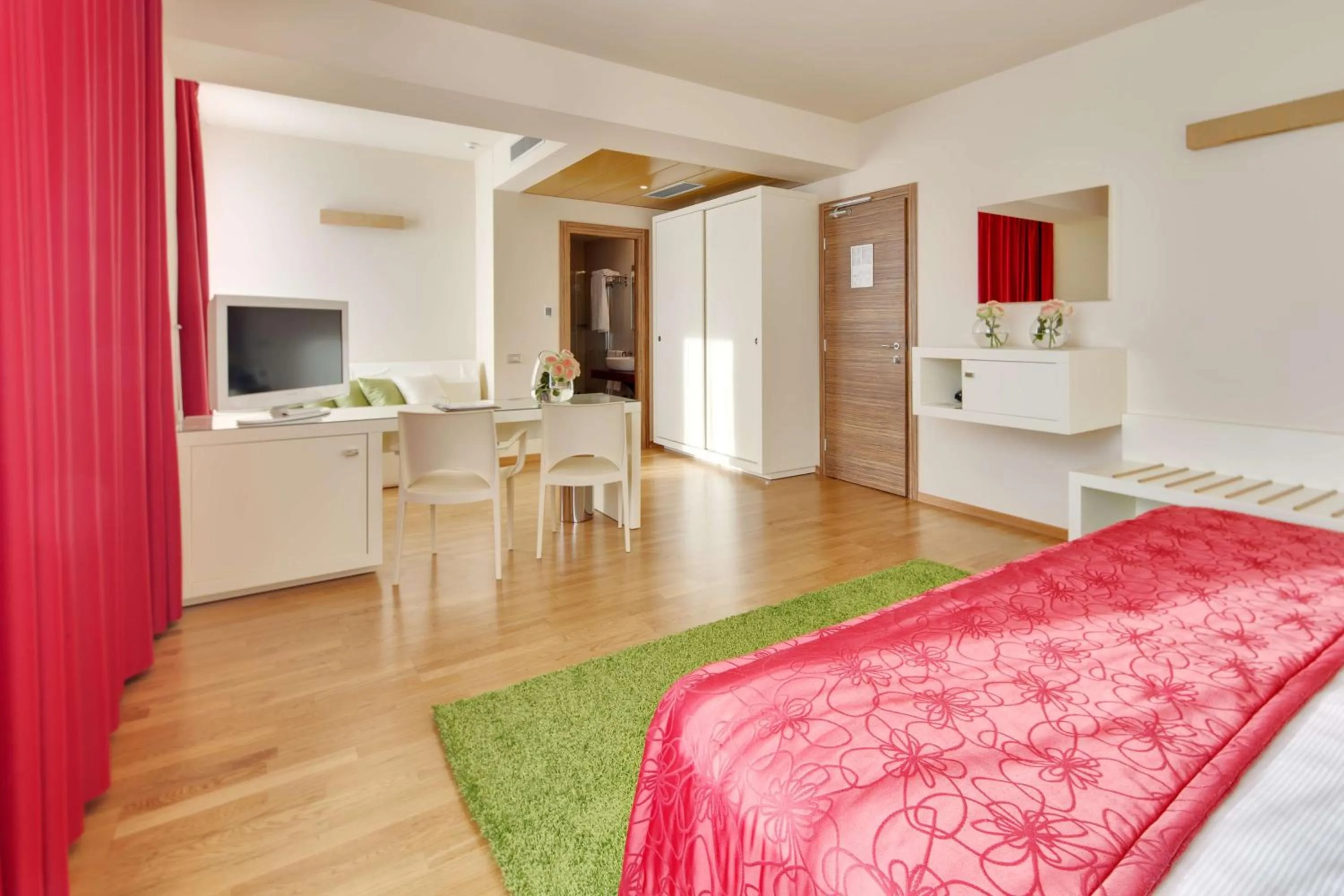 Living room, Bed in Best Western Plus Leone di Messapia Hotel & Conference