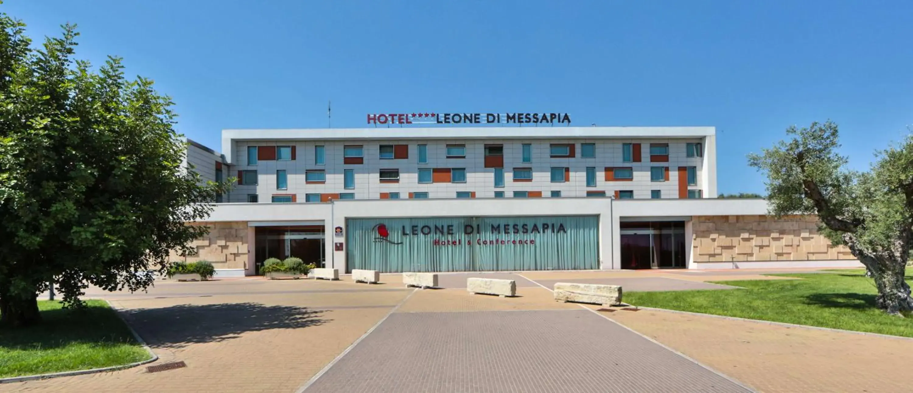 Property building in Best Western Plus Leone di Messapia Hotel & Conference Property building in Best Western Plus Leone di Messapia Hotel & Conference