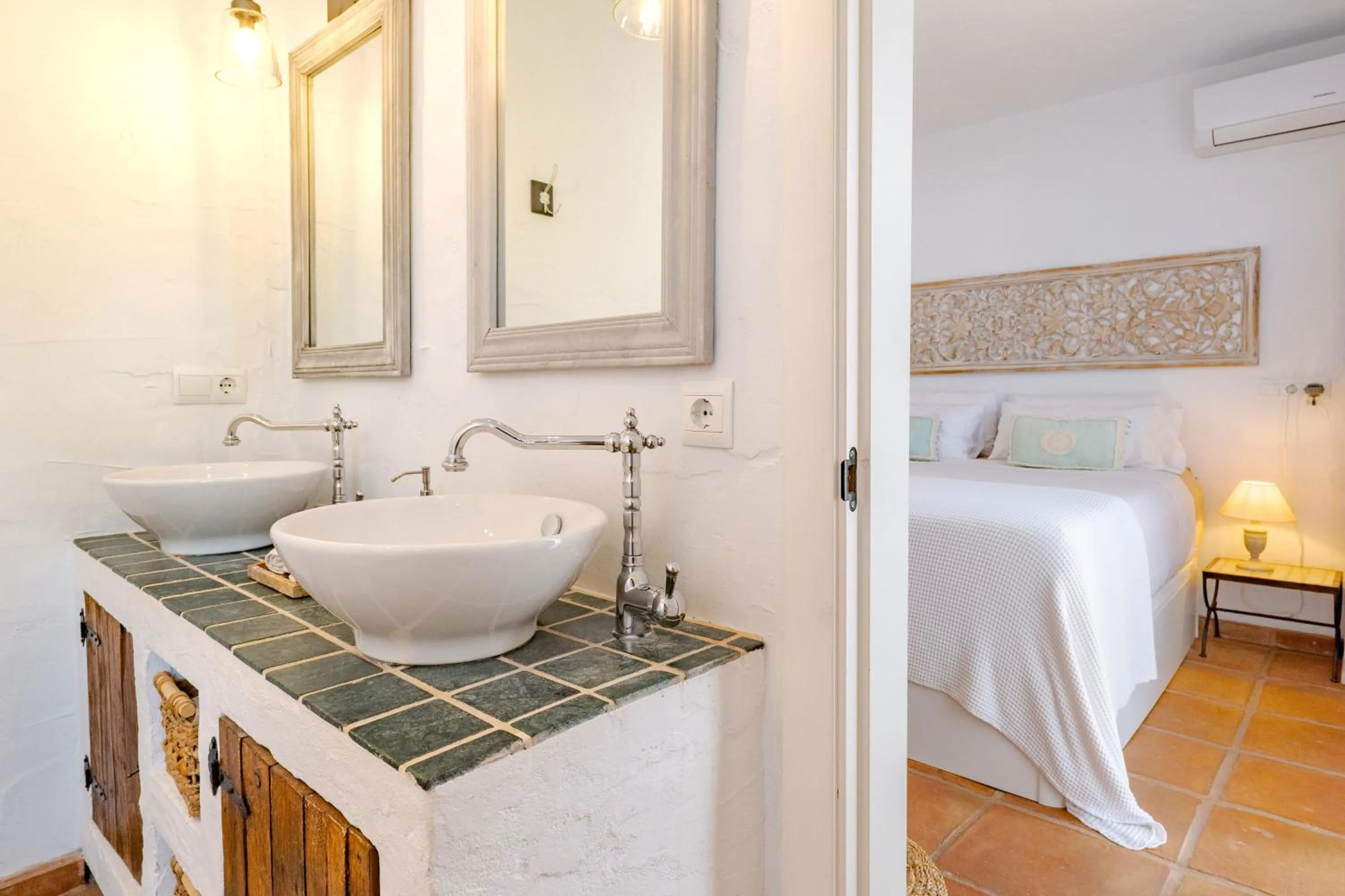 Bed in Roca Verde, Boutique Bed & Breakfast - Adults only