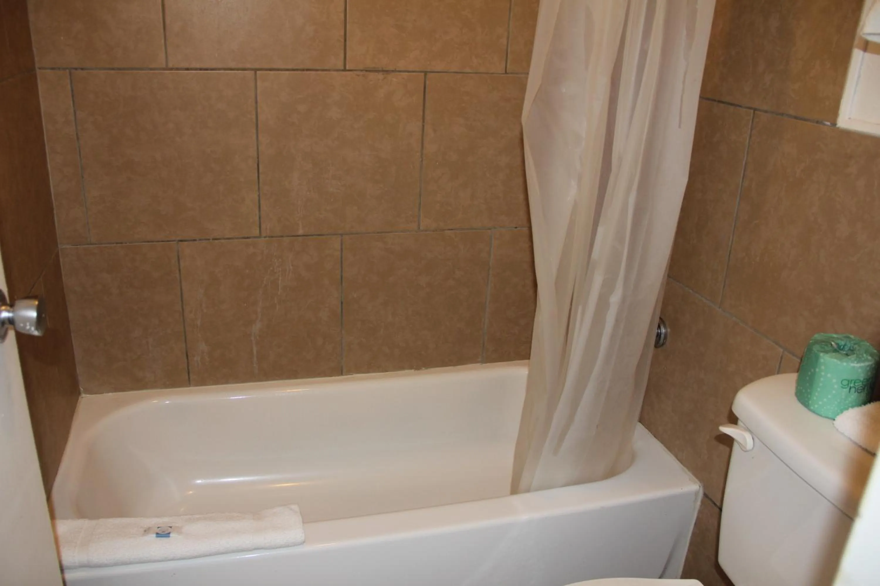 LoneStar Inn and Suites