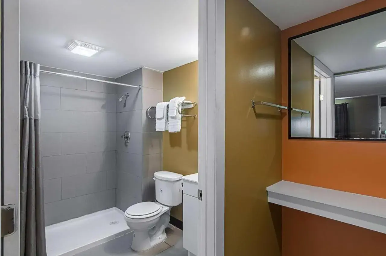 LoneStar Inn and Suites LoneStar Inn and Suites