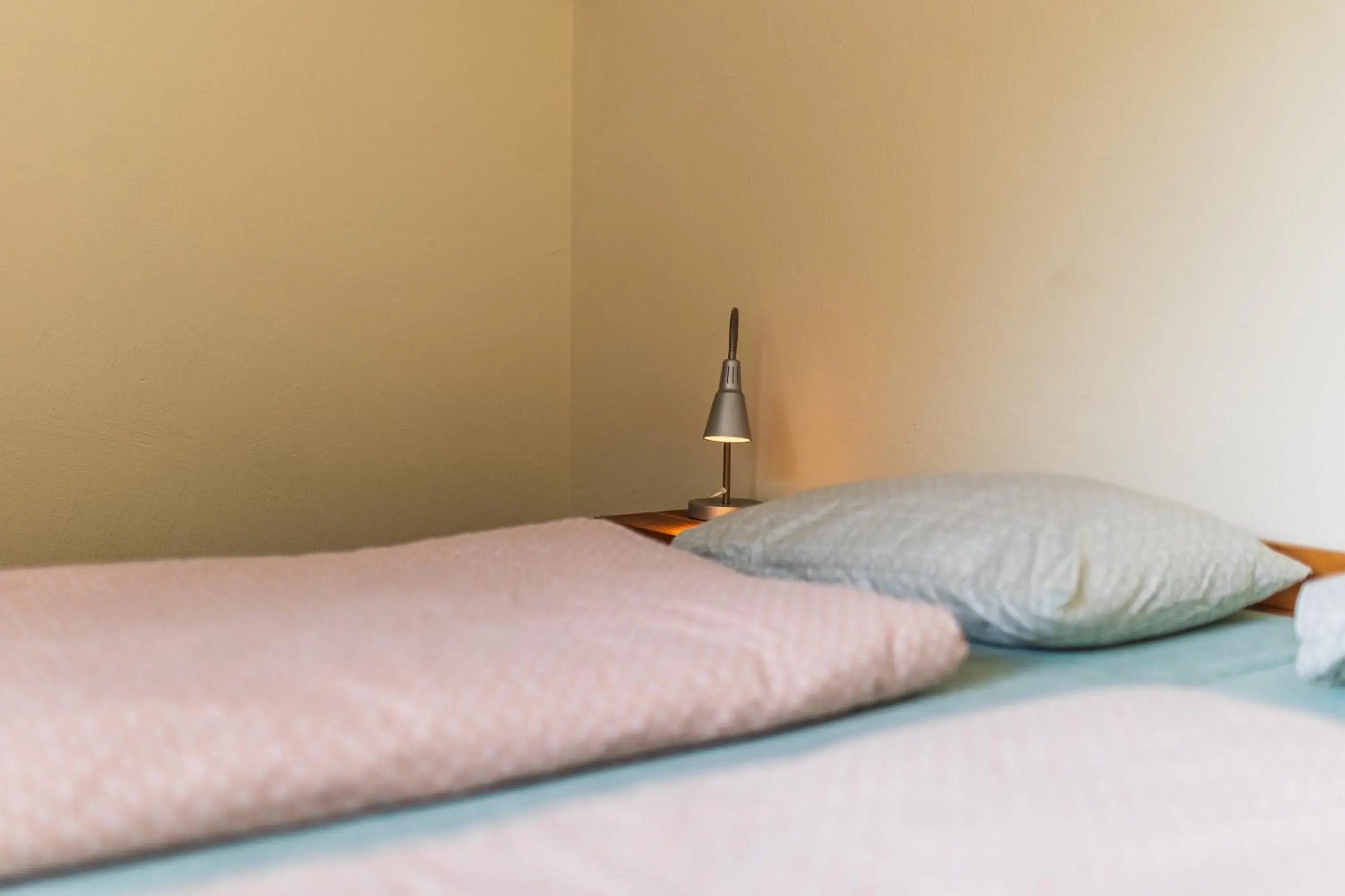 Single Room with Shared Bathroom in Baden Youth Hostel Single Room with Shared Bathroom in Baden Youth Hostel