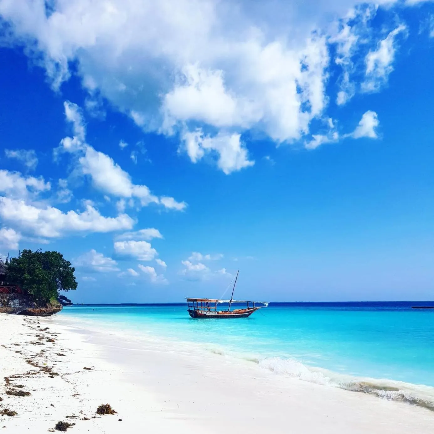 Beach in Green's Hostel Nungwi