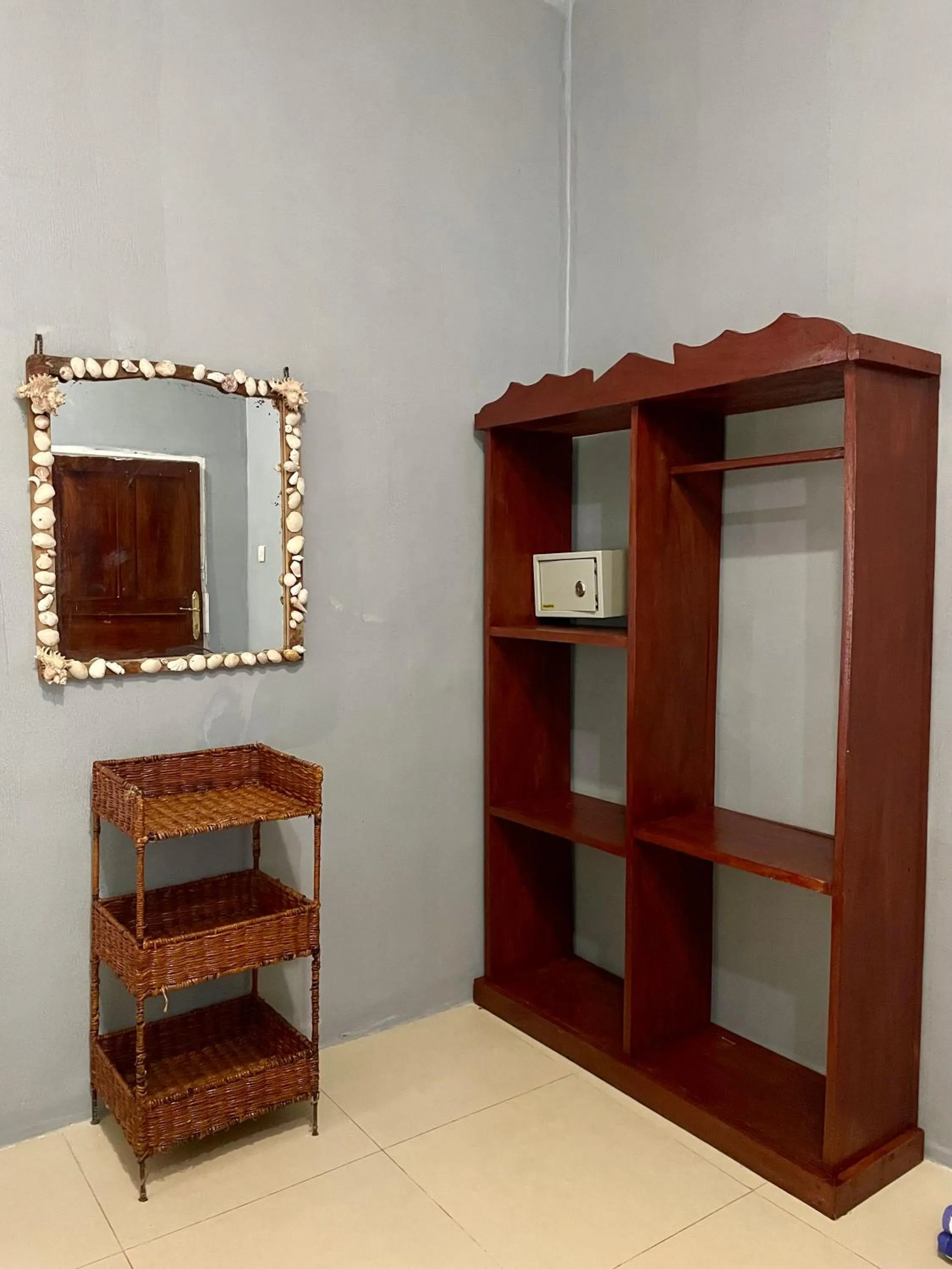 wardrobe in Green's Hostel Nungwi