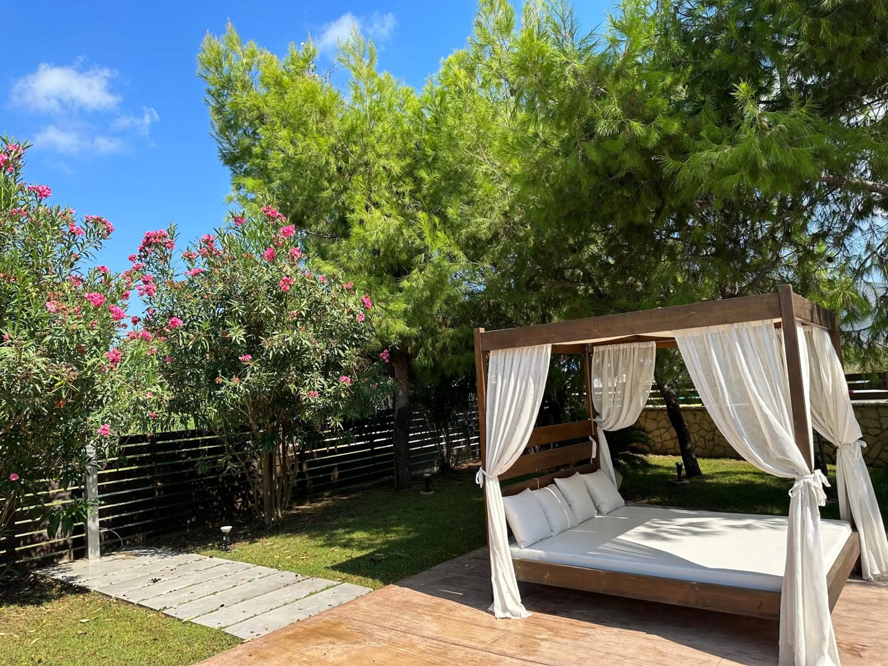 Iguana Villa