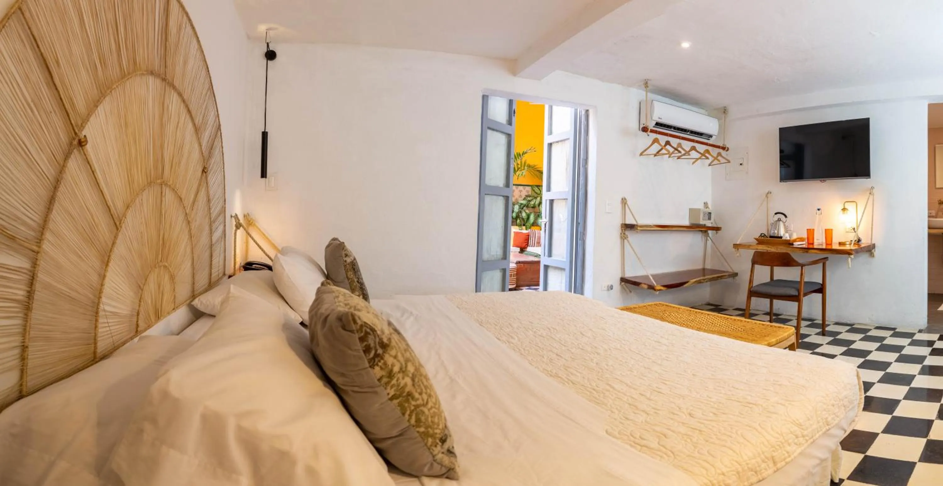 Bed in La Passion by Masaya Collection