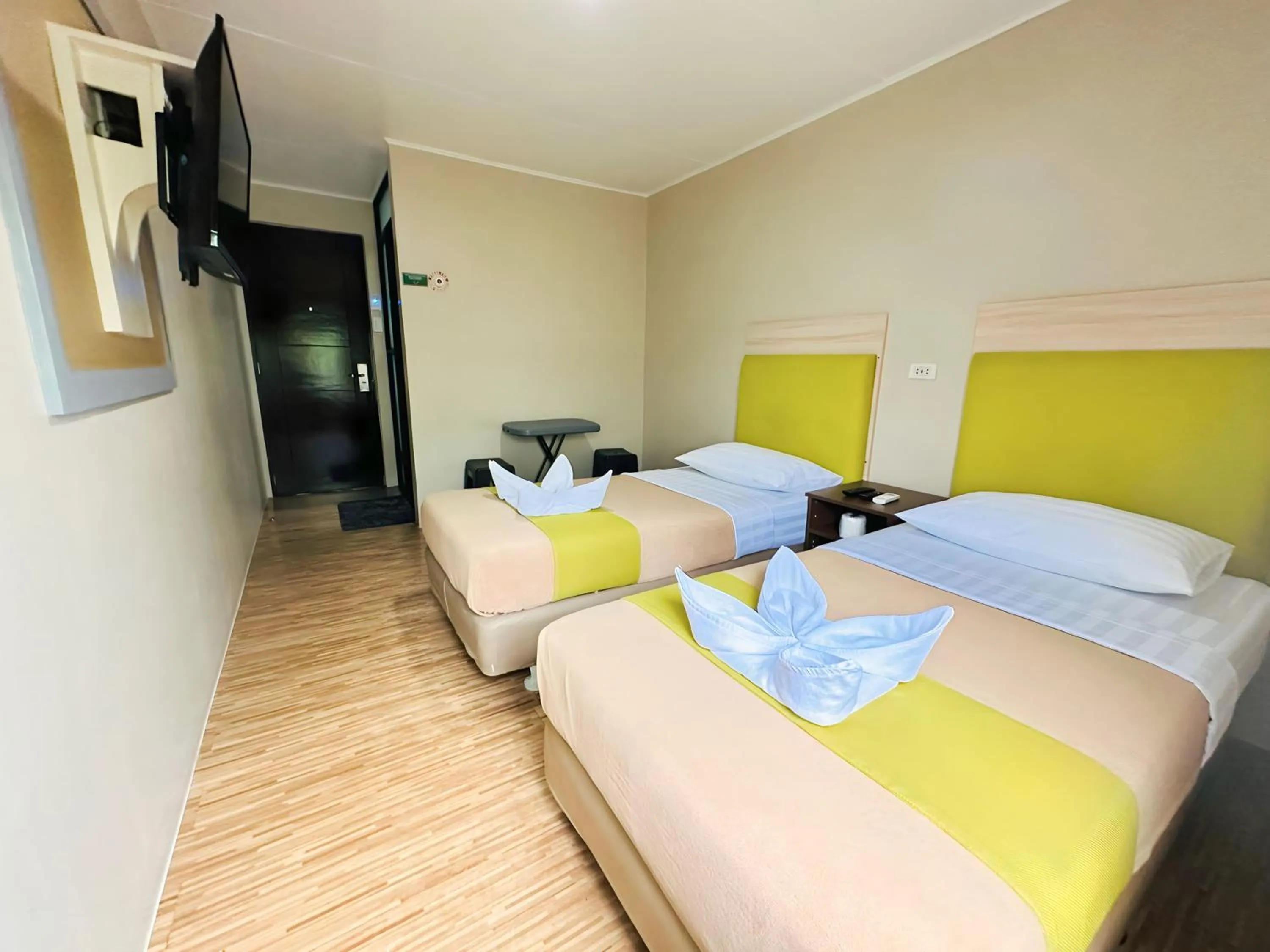 Bed in DG Budget Hotel Salem