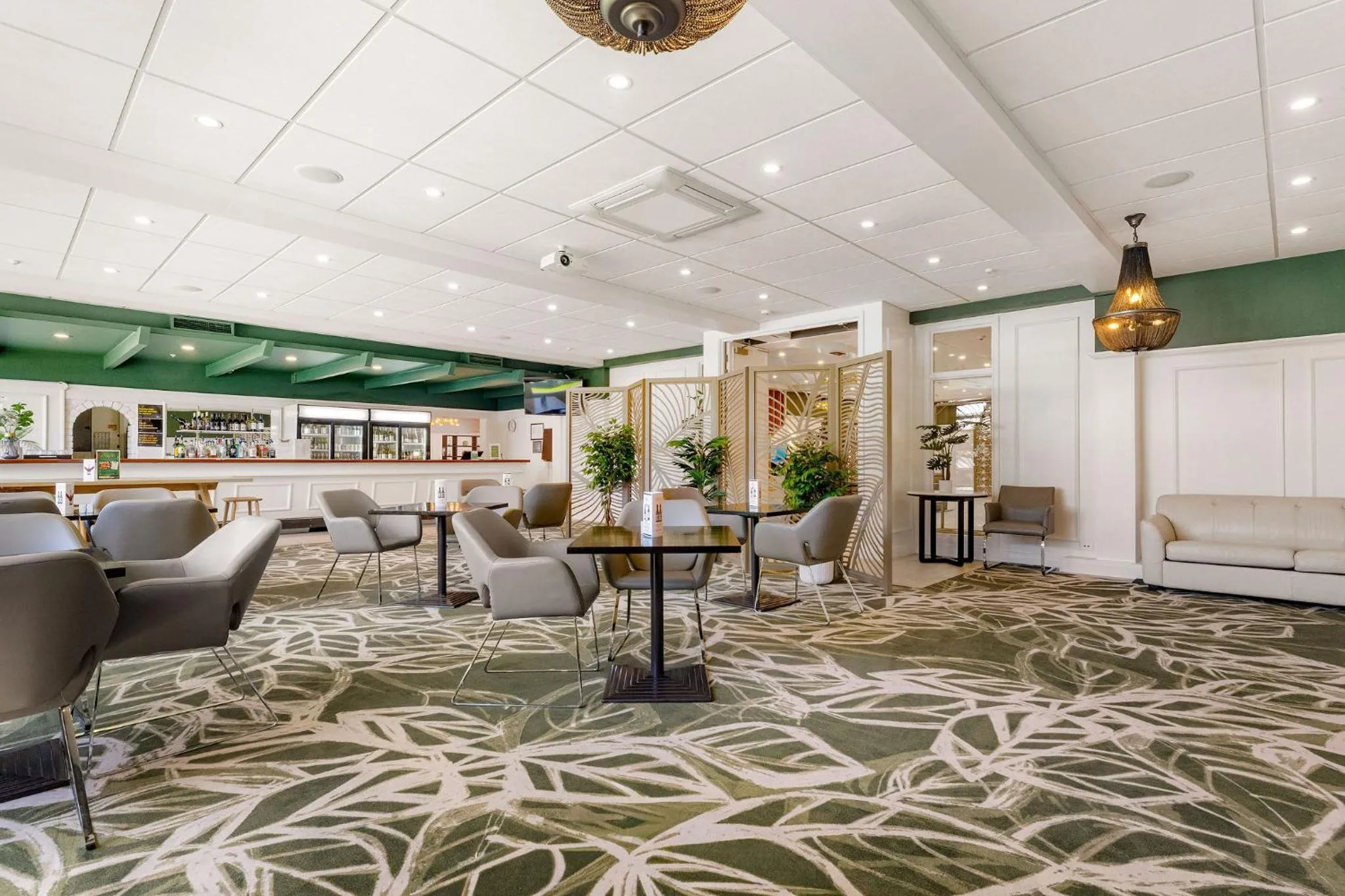 Restaurant/places to eat in Hotel Armitage and Conference Centre