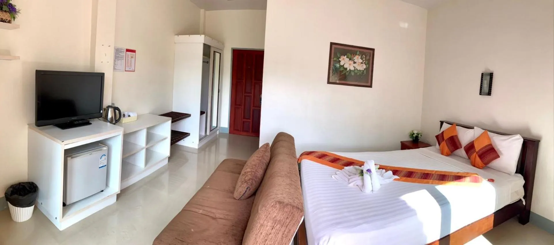 Bed in Lanta Just Come Hotel