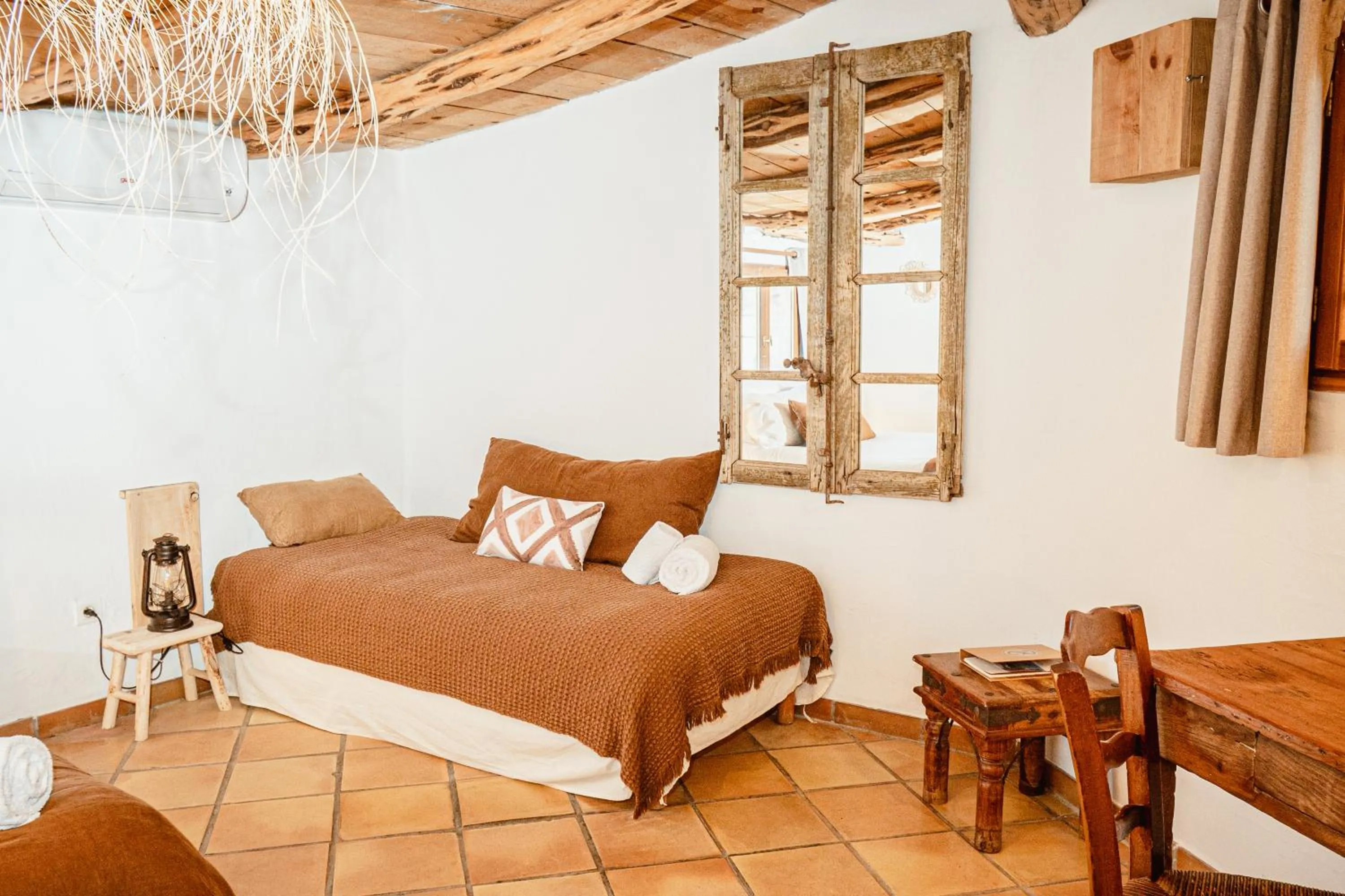 Photo of the whole room, Bed in Ranch Campo Palombaggia