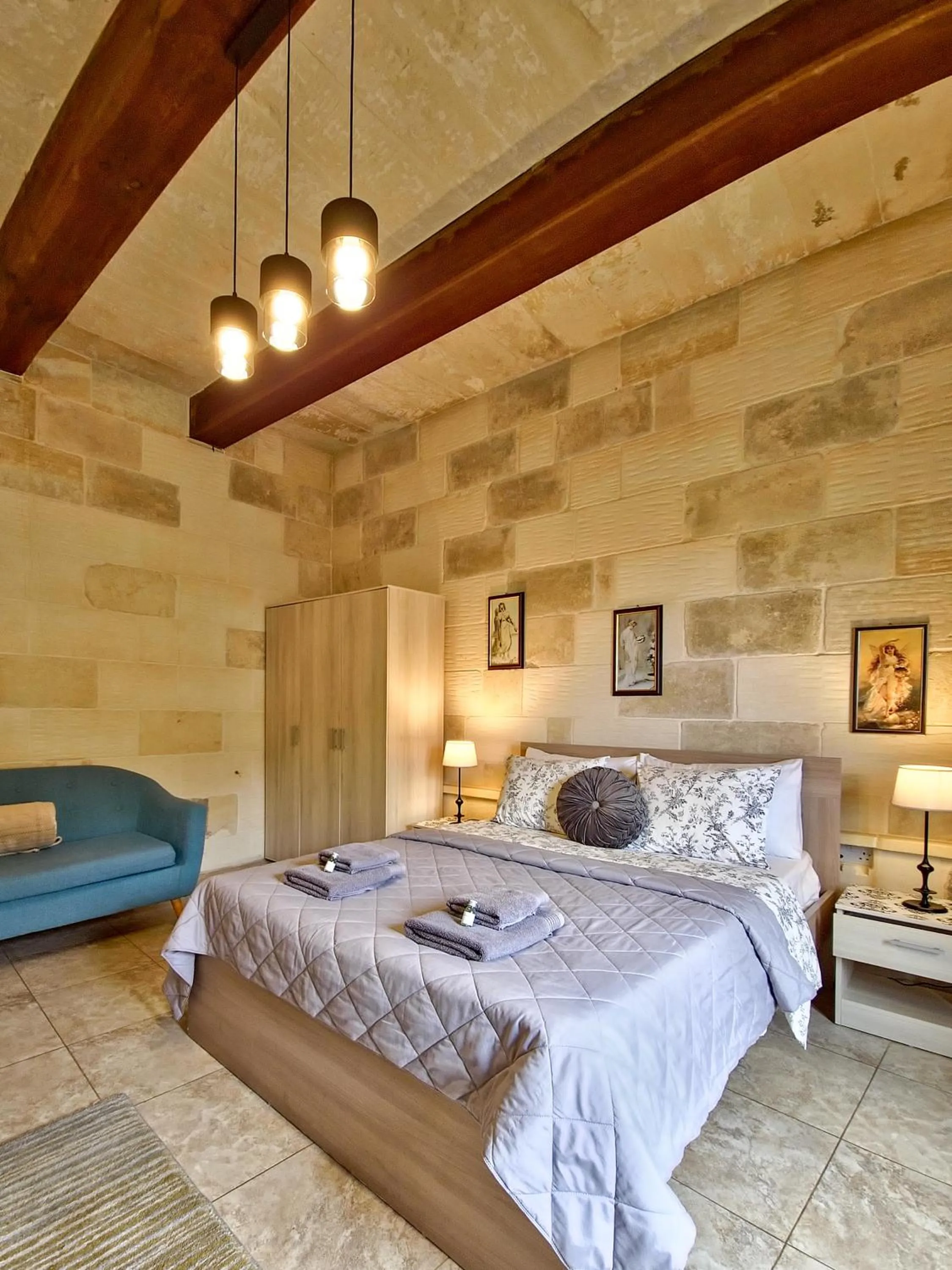 Bed in Id Dar Ta Censu