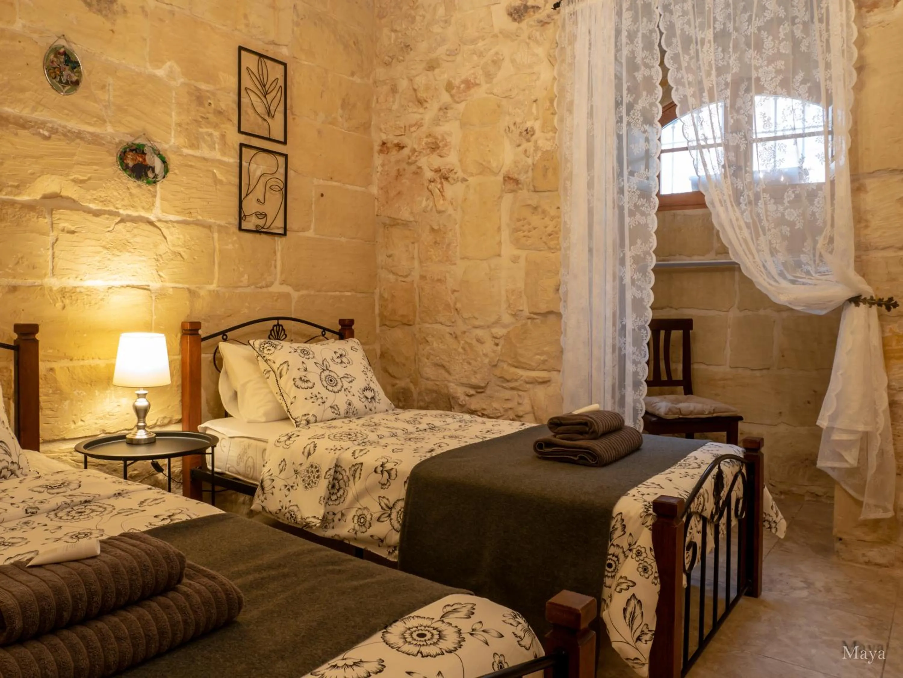Bed in Id Dar Ta Censu