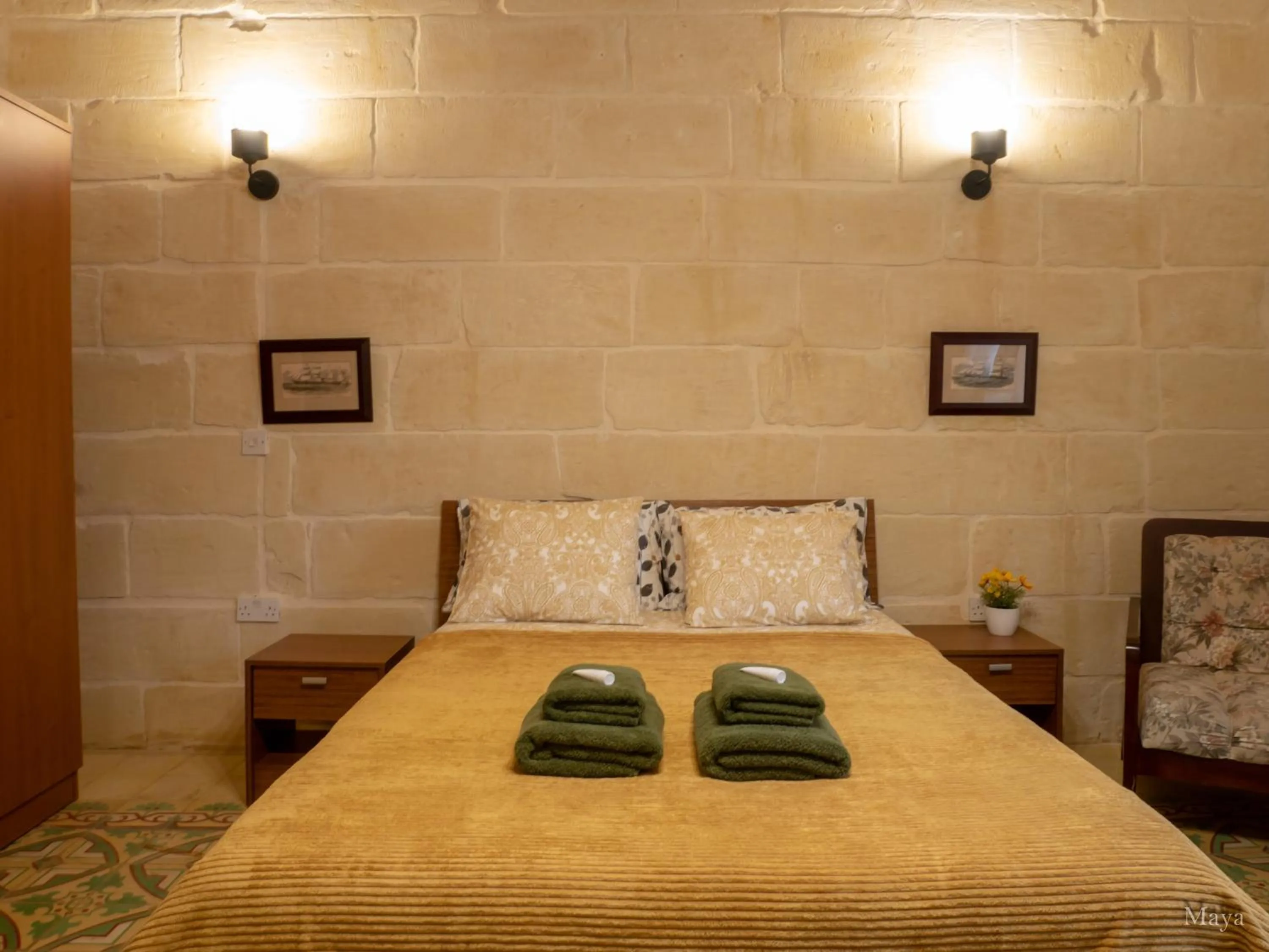 Bed in Id Dar Ta Censu