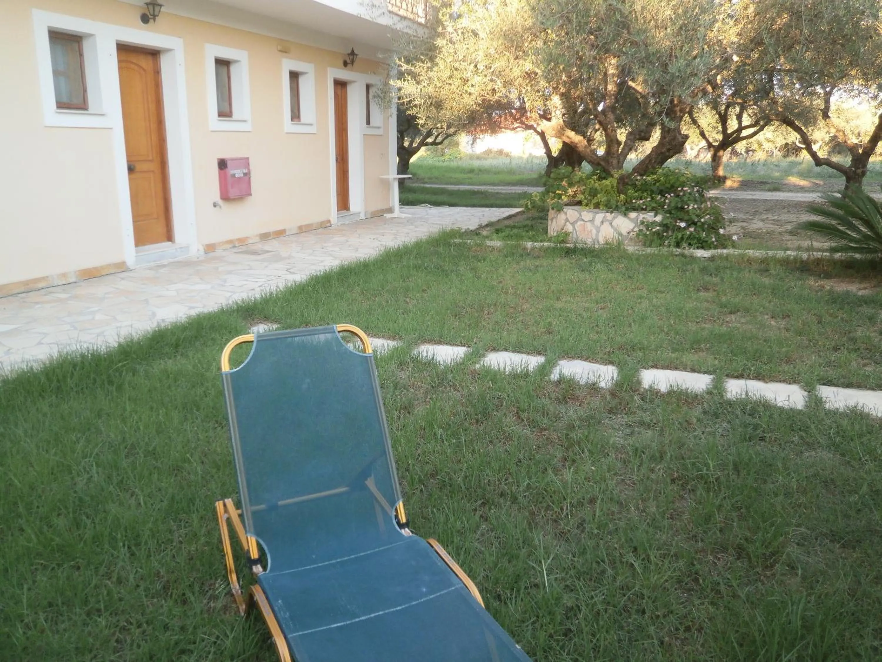Garden in Kavos Psarou Studios & Apartments