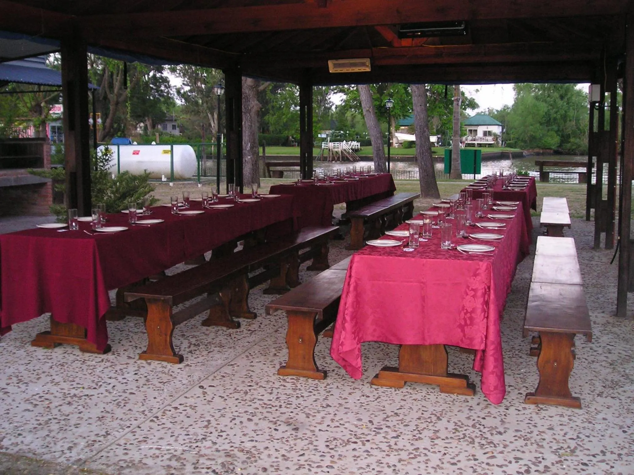 Business facilities in Aires Del Delta
