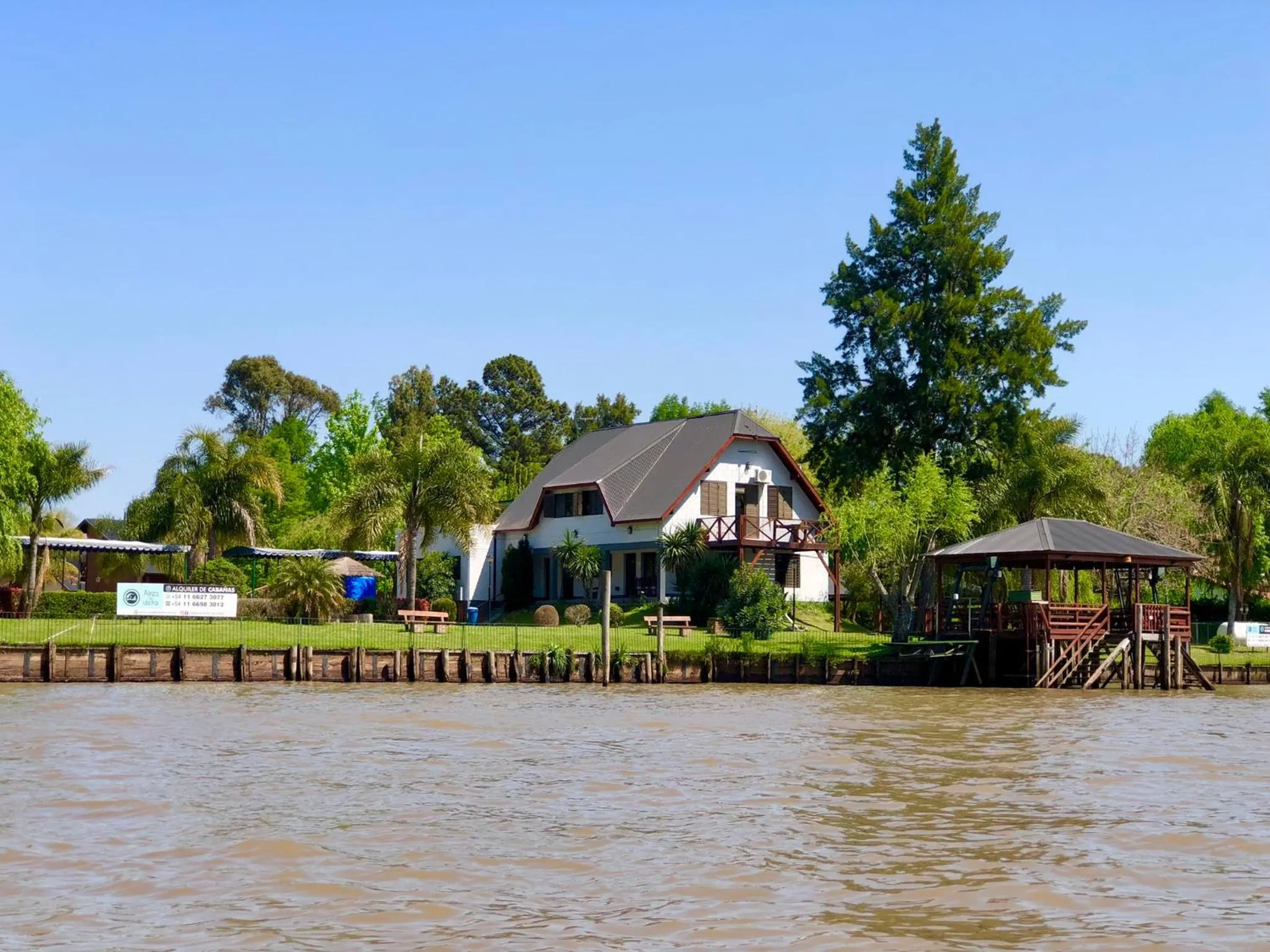 Property building in Aires Del Delta