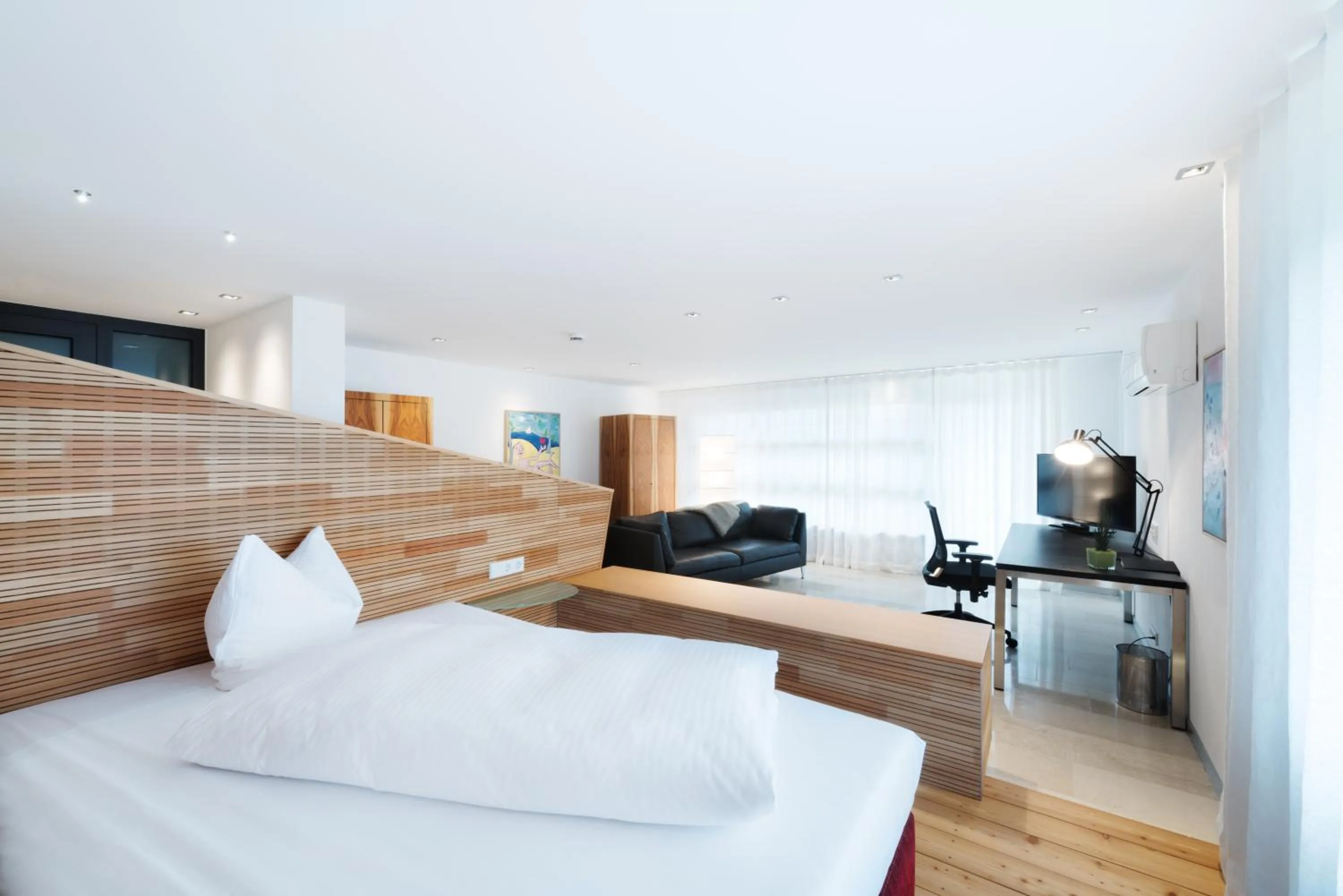 Photo of the whole room, Bed in Hotel Rommel