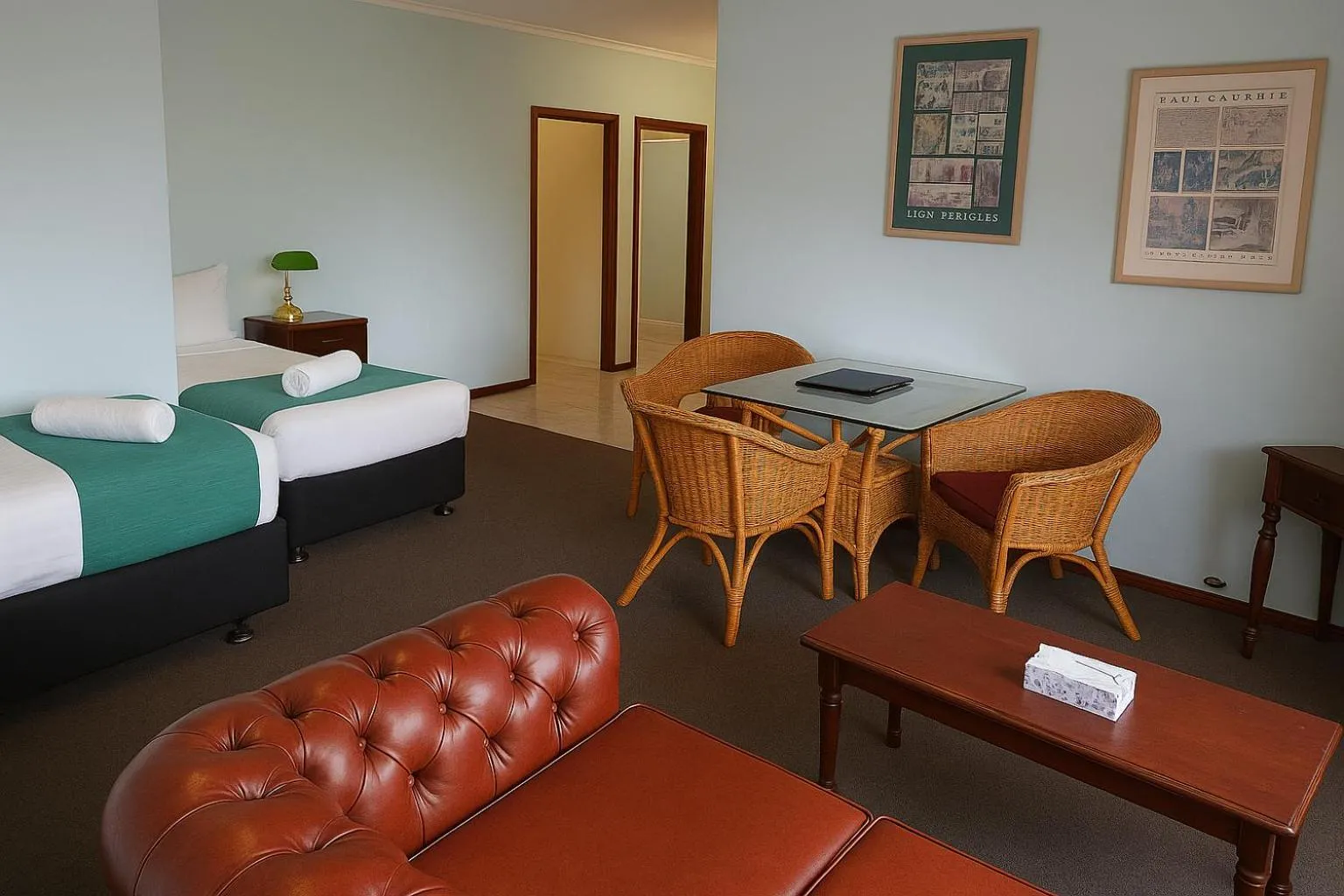 Living room, Bed in Margaret River Motel