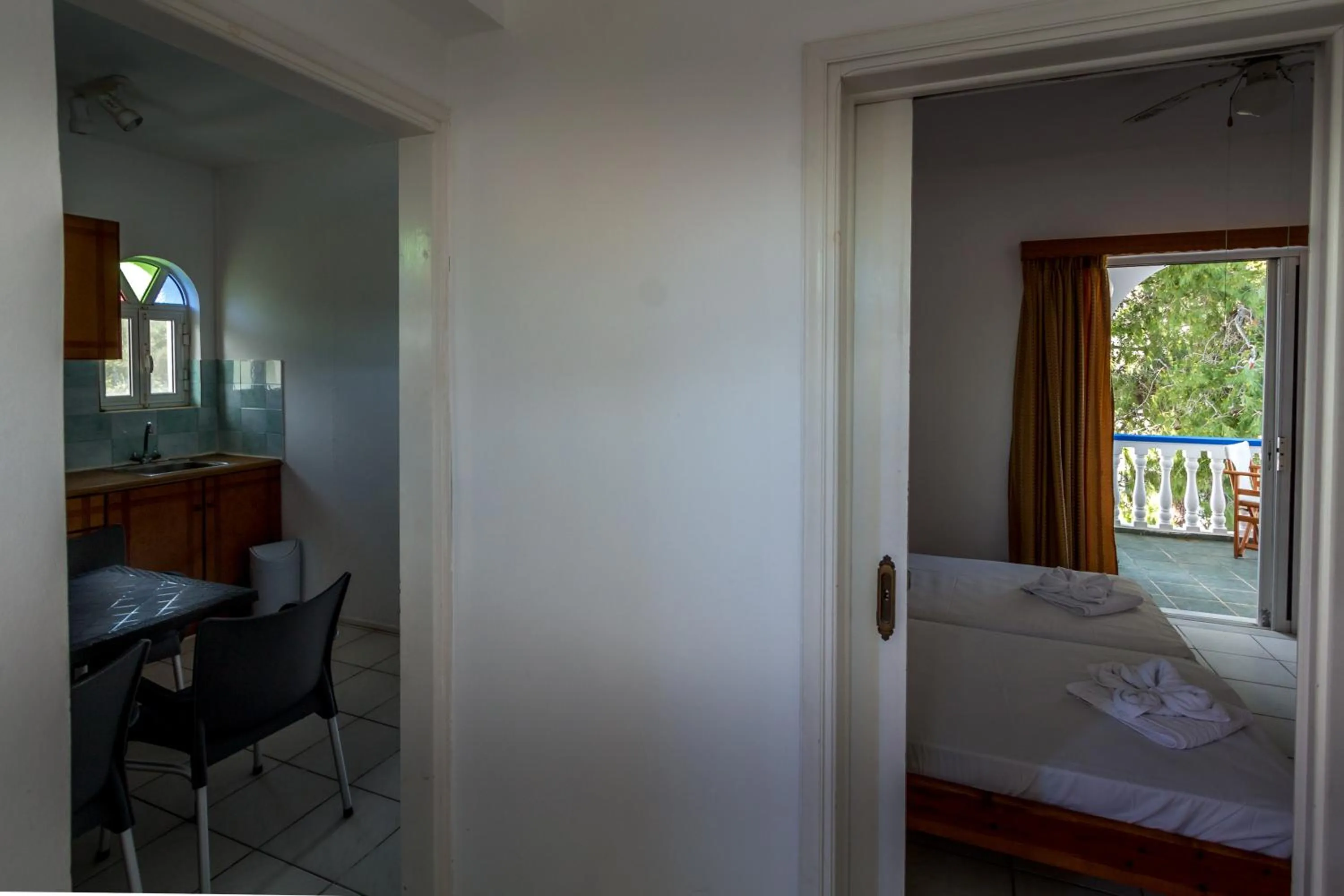 Photo of the whole room in Velendzas Holidays