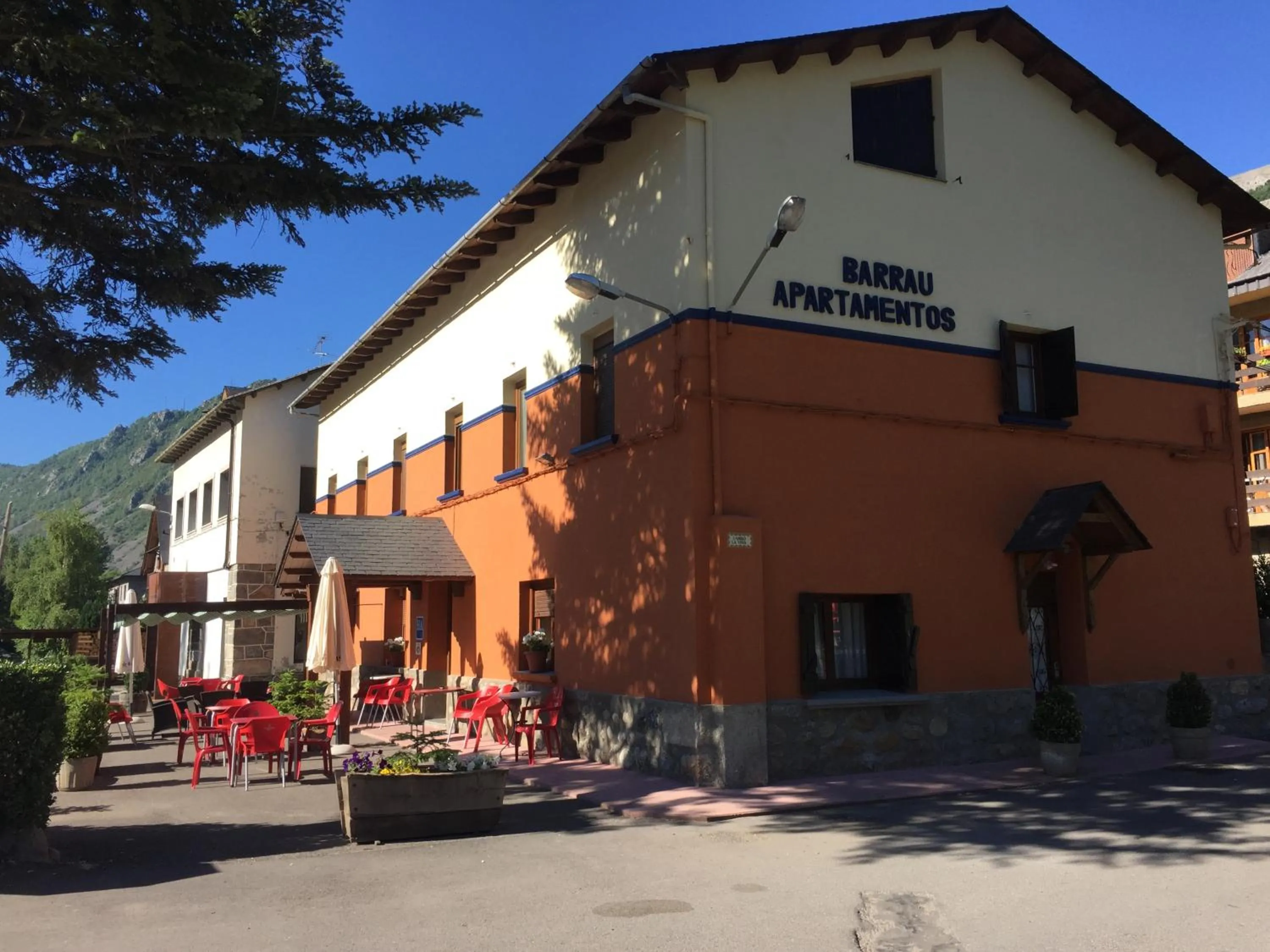 Property logo or sign in Hotel Apartamentos Barrau