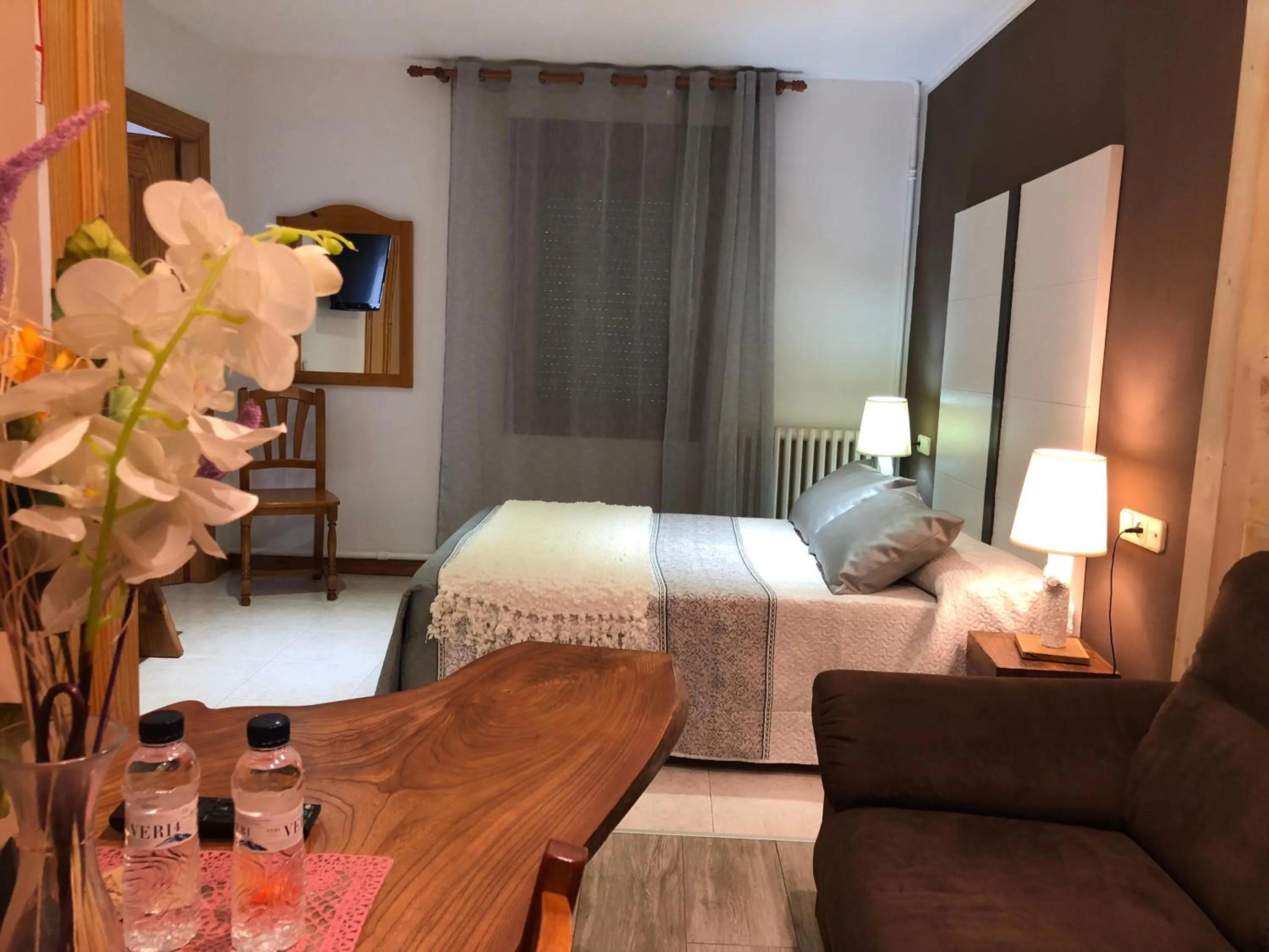 Bedroom, Bed in Hotel Apartamentos Barrau