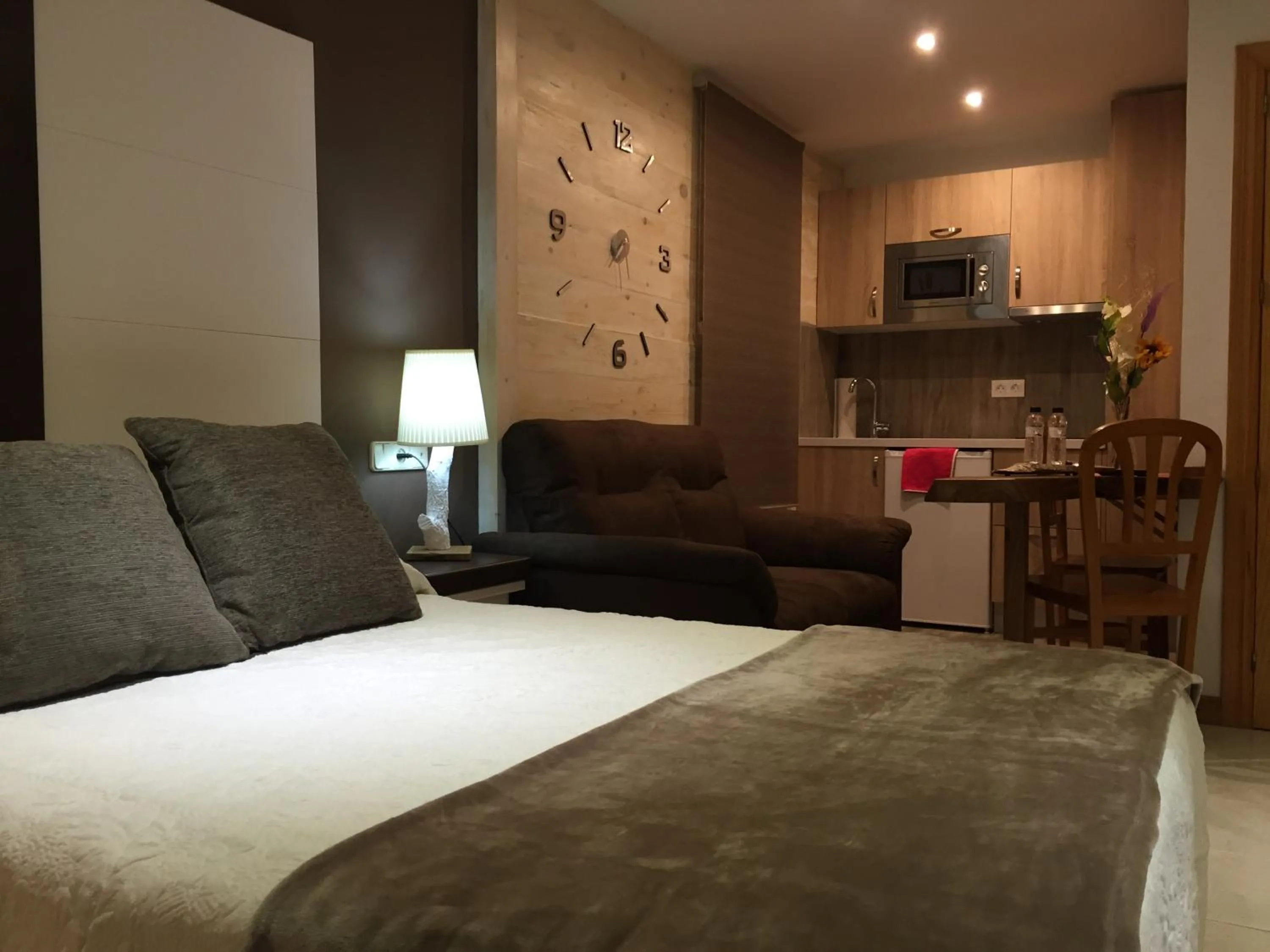 Bedroom, Bed in Hotel Apartamentos Barrau