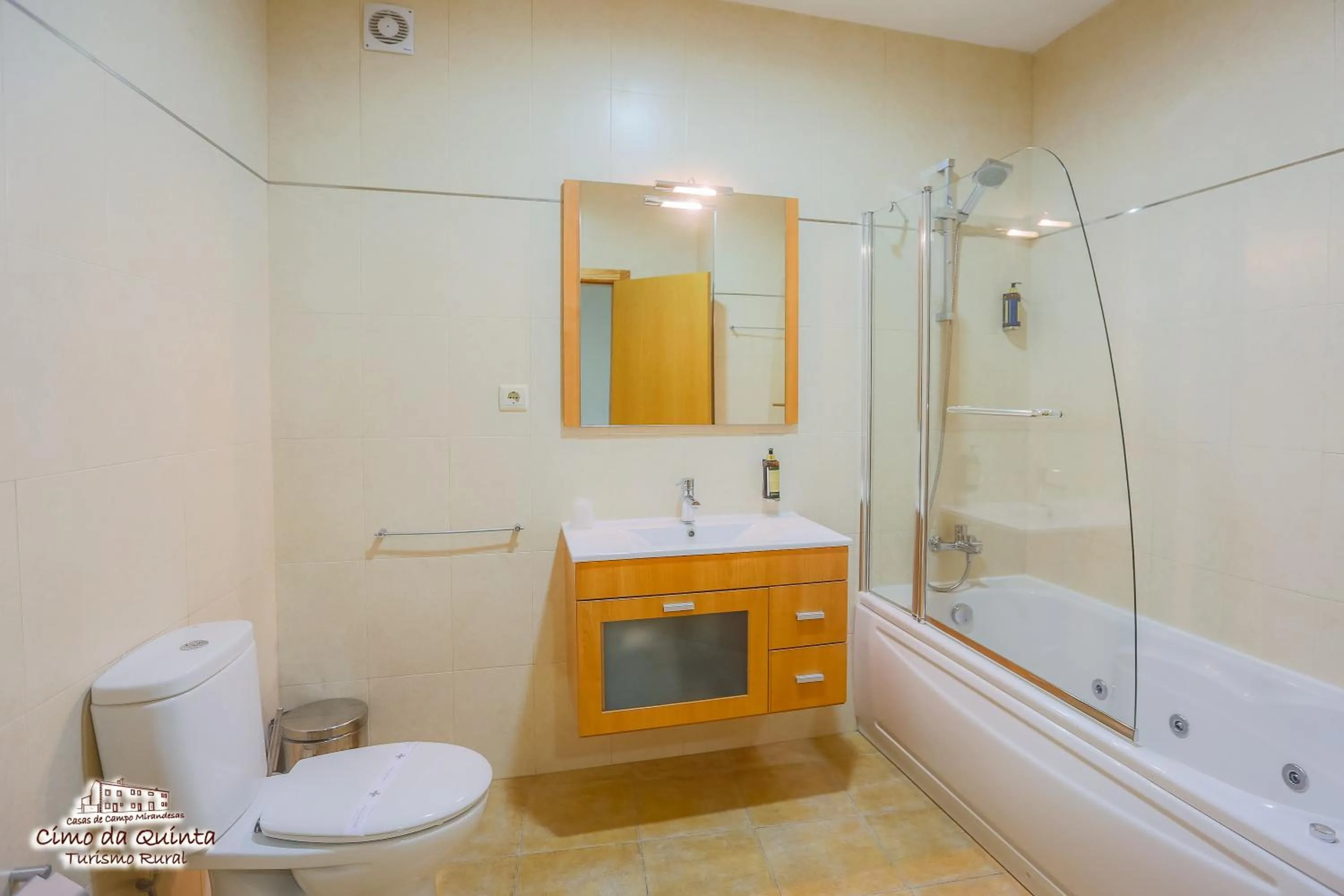 Bathroom in Casas Campo Cimo da Quinta