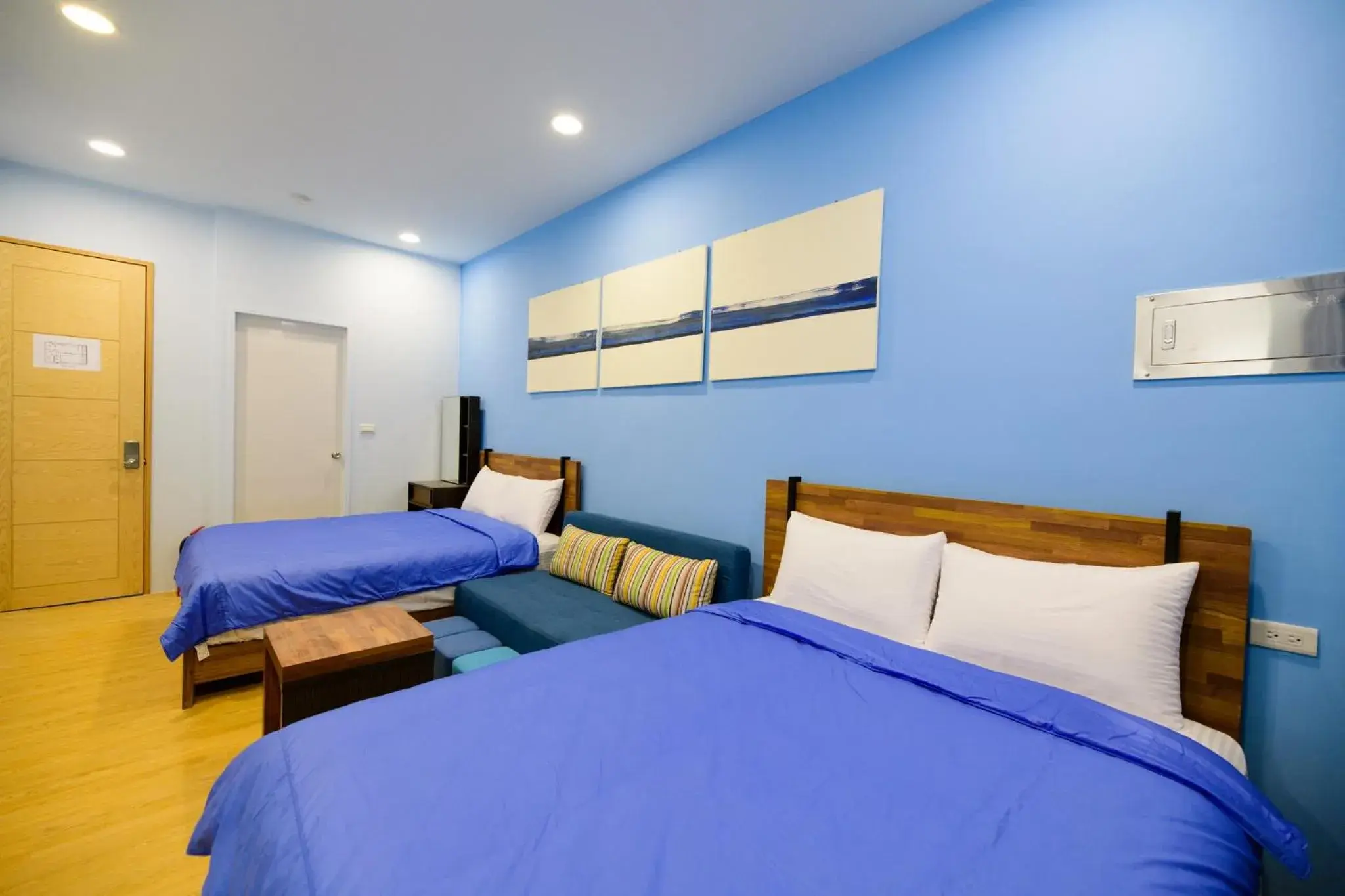 Quadruple Room with Balcony in 夏海民宿 Quadruple Room with Balcony in 夏海民宿