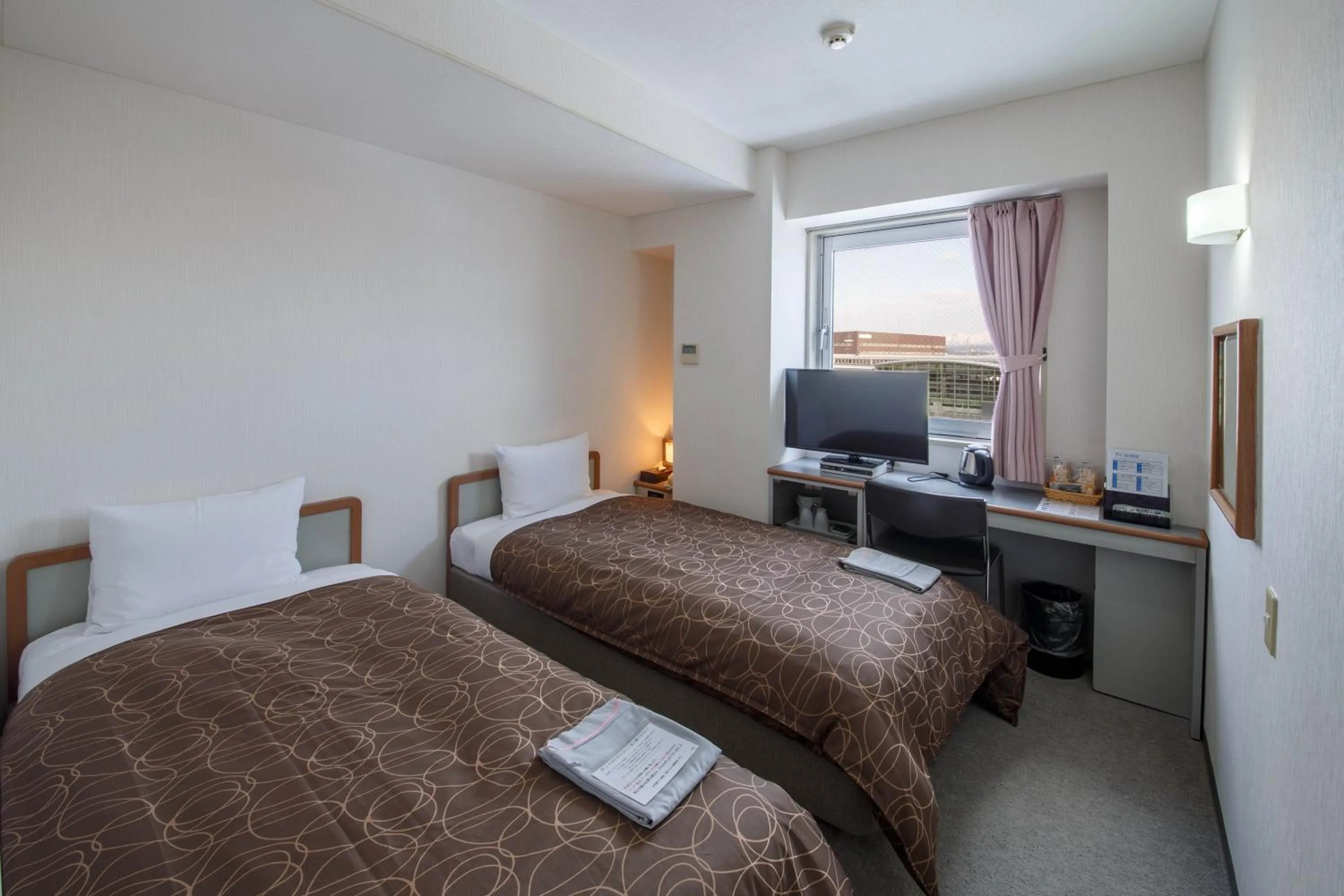 Photo of the whole room, Bed in Hotel Airport Komatsu