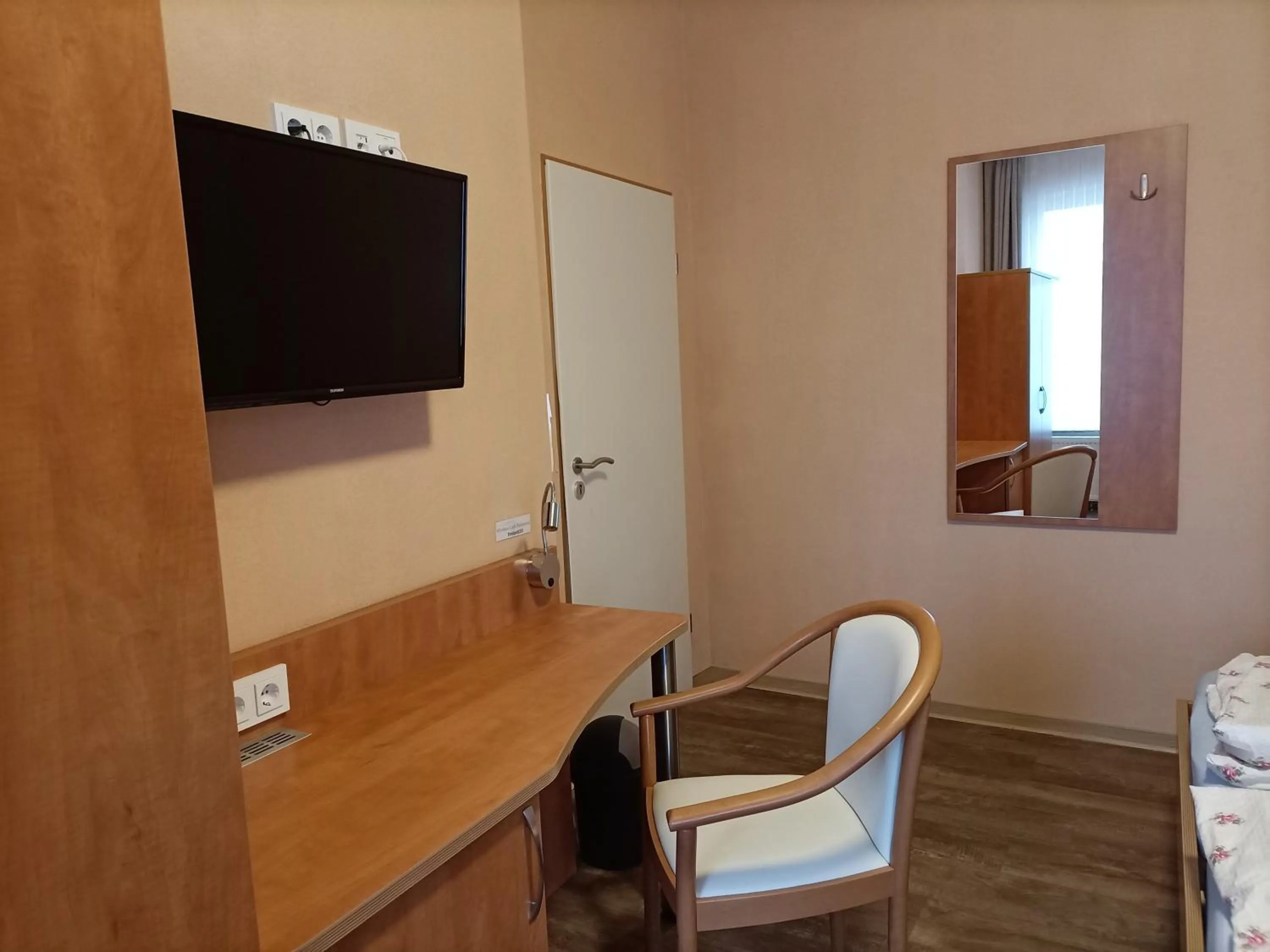 TV and multimedia in Hotel An der Karlstadt