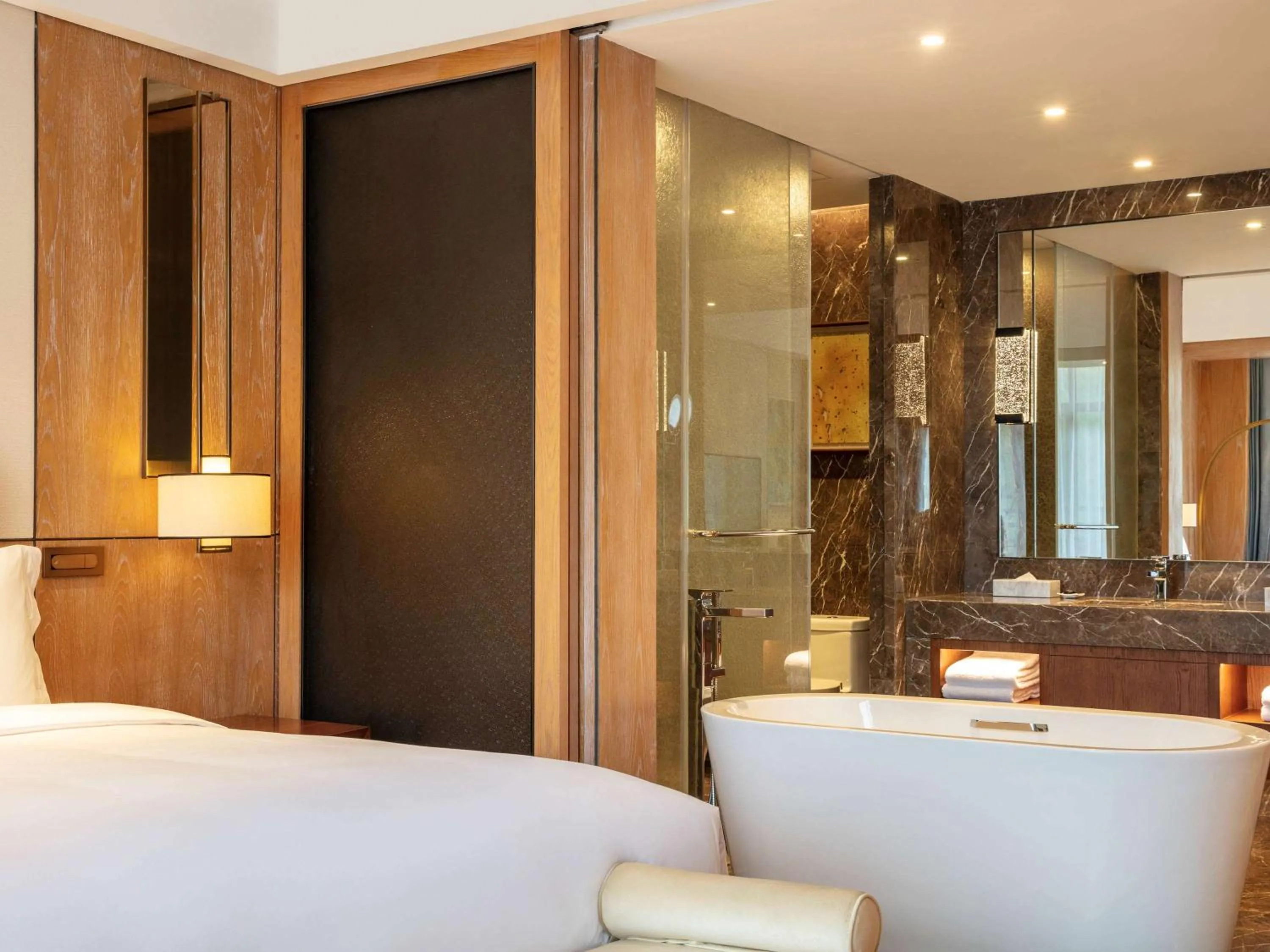 Photo of the whole room, Bed in Pullman Changbaishan Resort