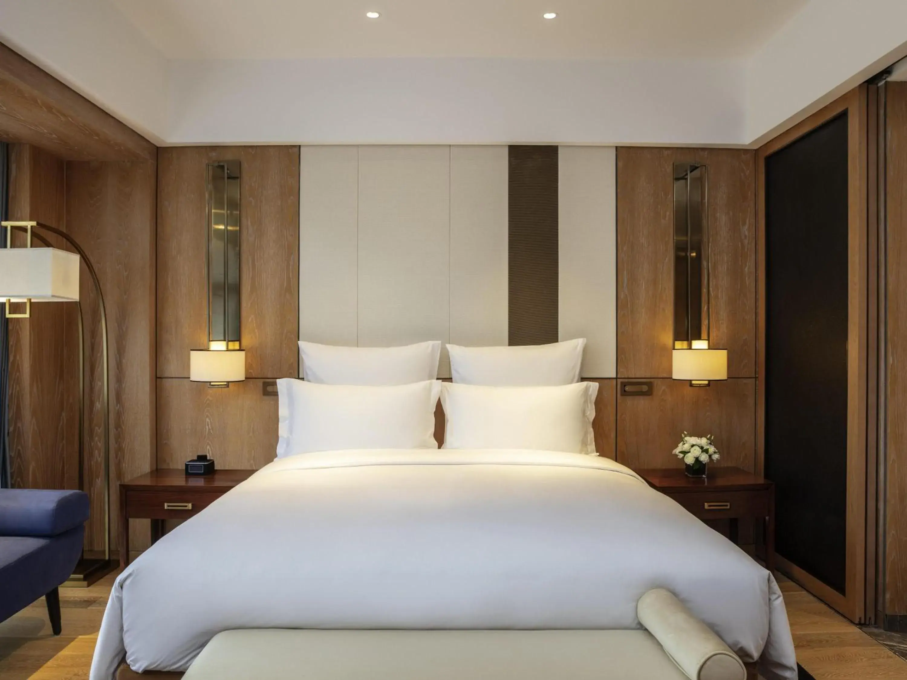 Bedroom, Bed in Pullman Changbaishan Resort Bedroom, Bed in Pullman Changbaishan Resort