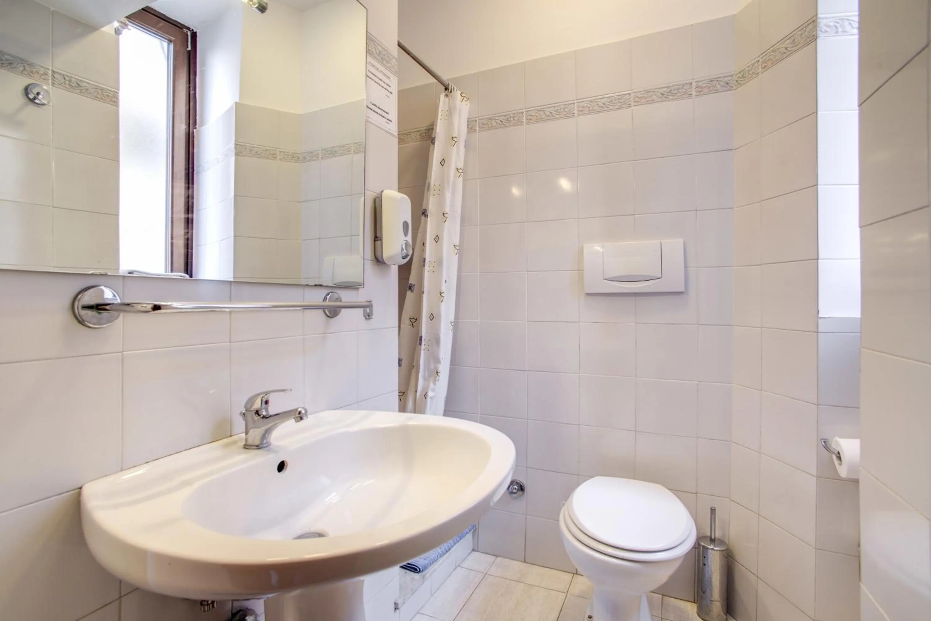 Toilet in Hotel Primavera