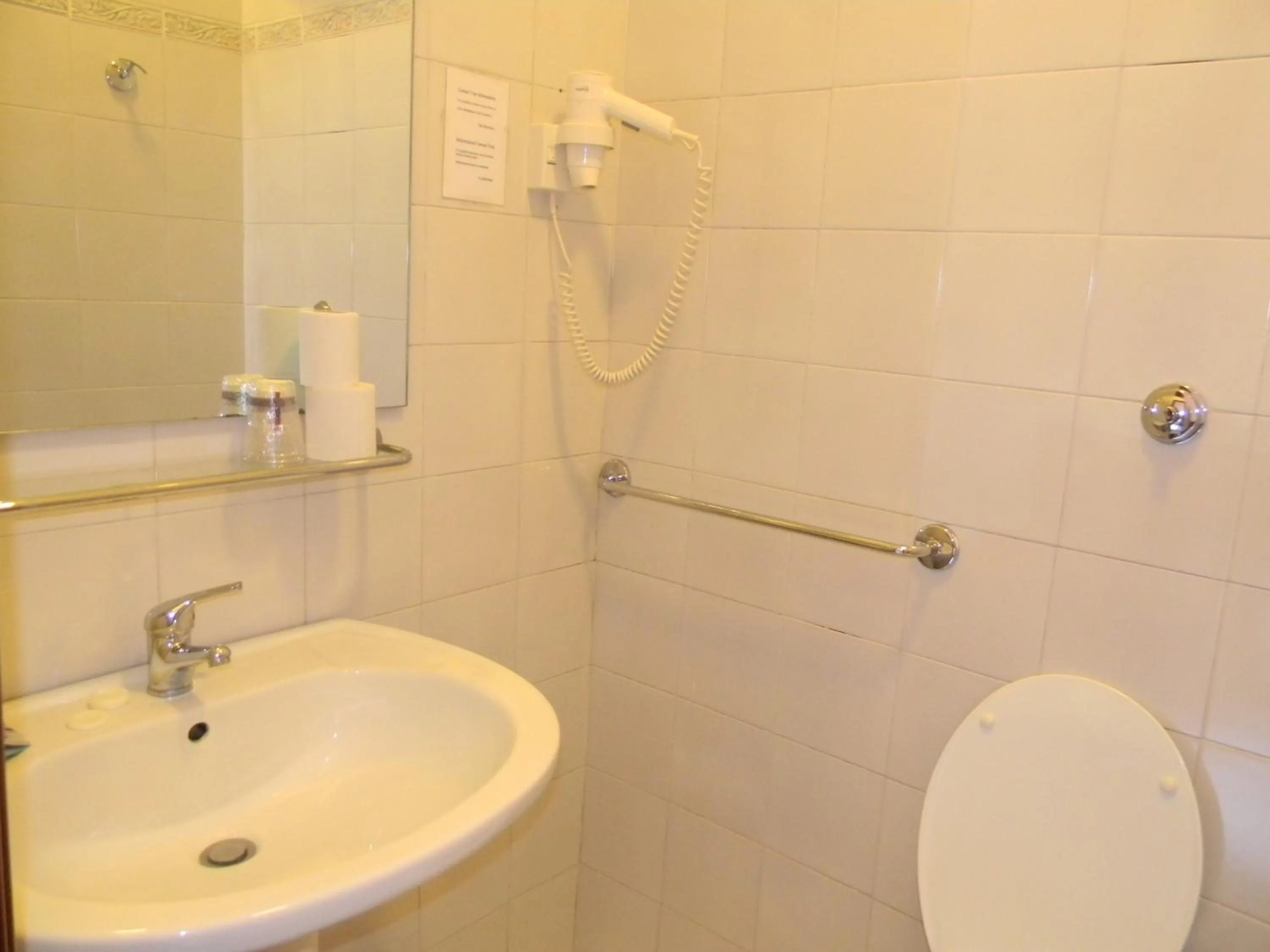 Toilet in Hotel Primavera