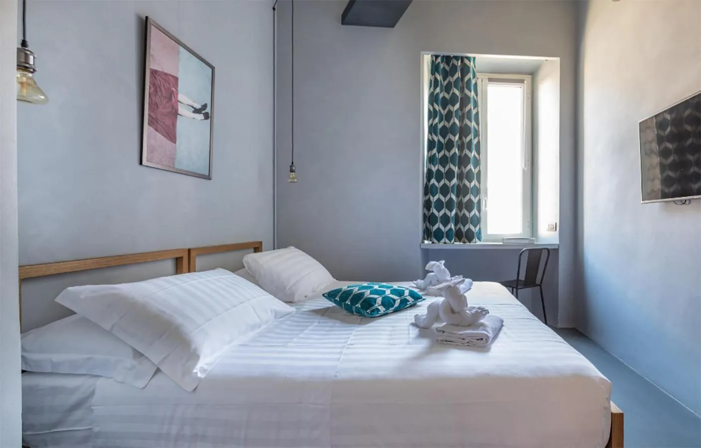 Bed in Pietra - The Italian Stay Collection