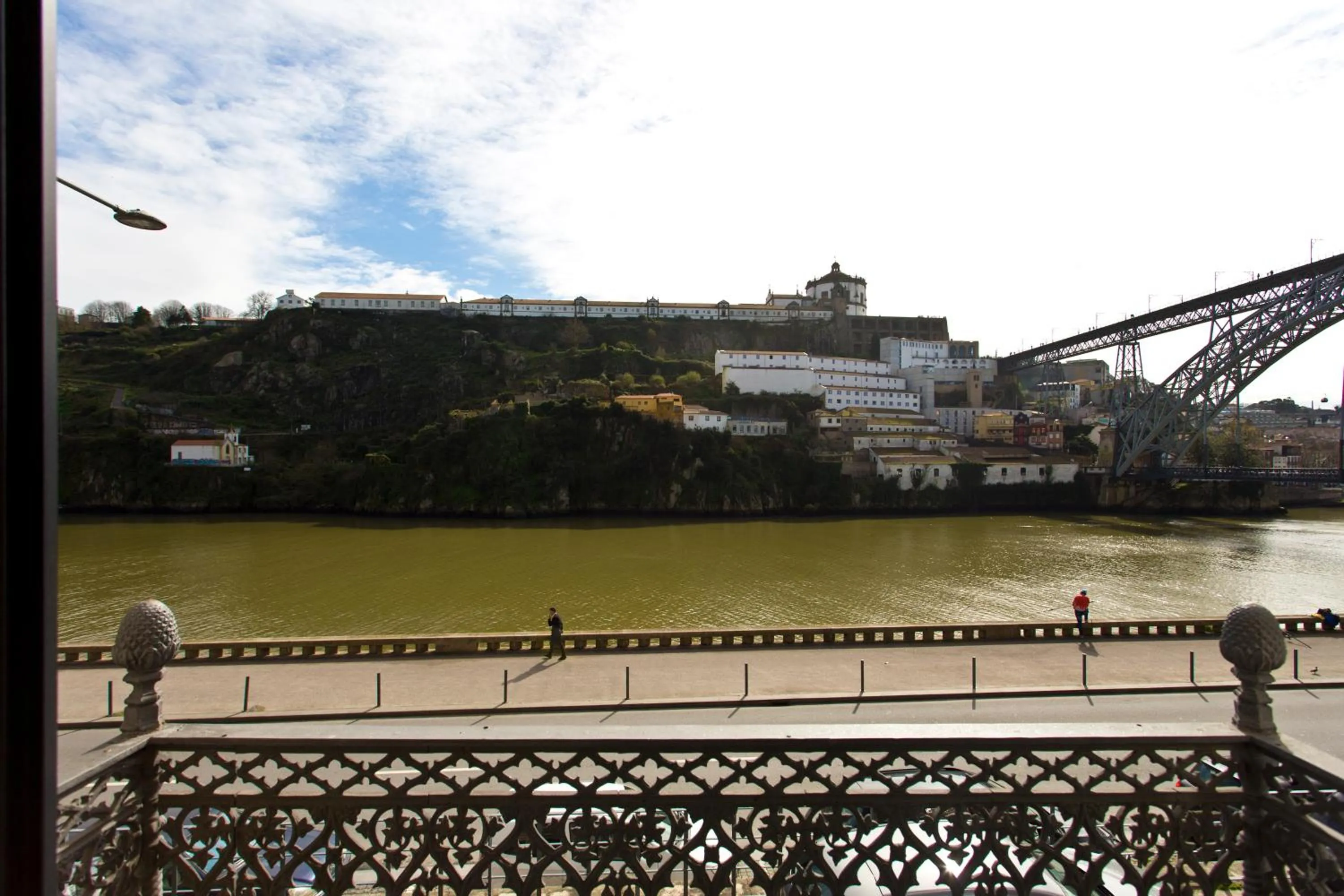 River view in RVA - Gustave Eiffel Apartments